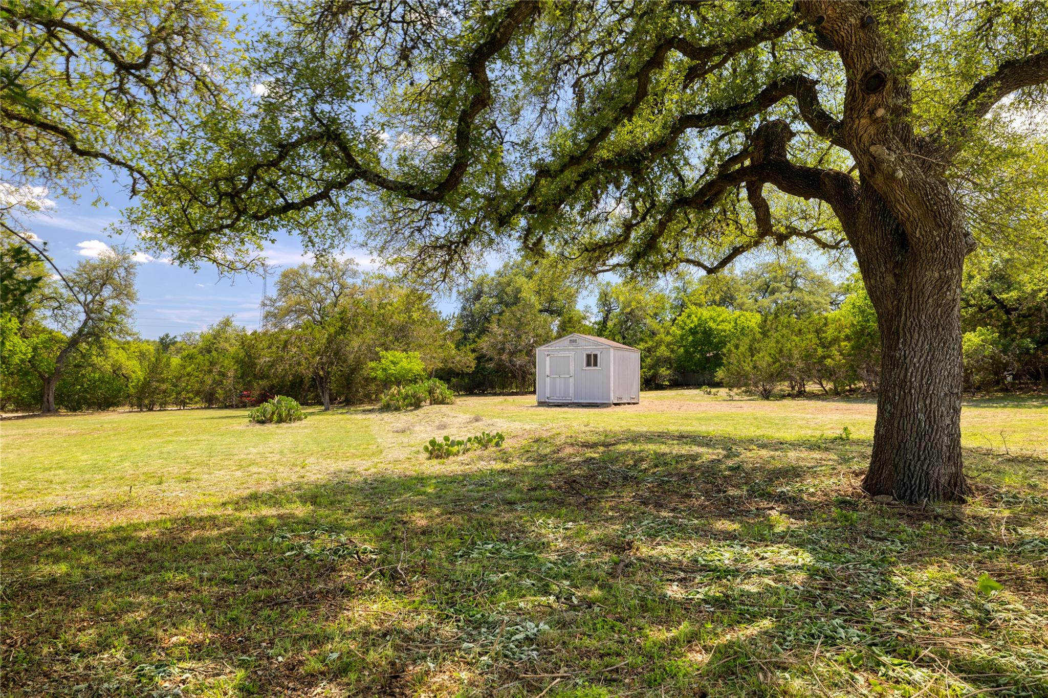 187  Beauchamp Rd, Dripping Springs, TX 78620 — photo 1