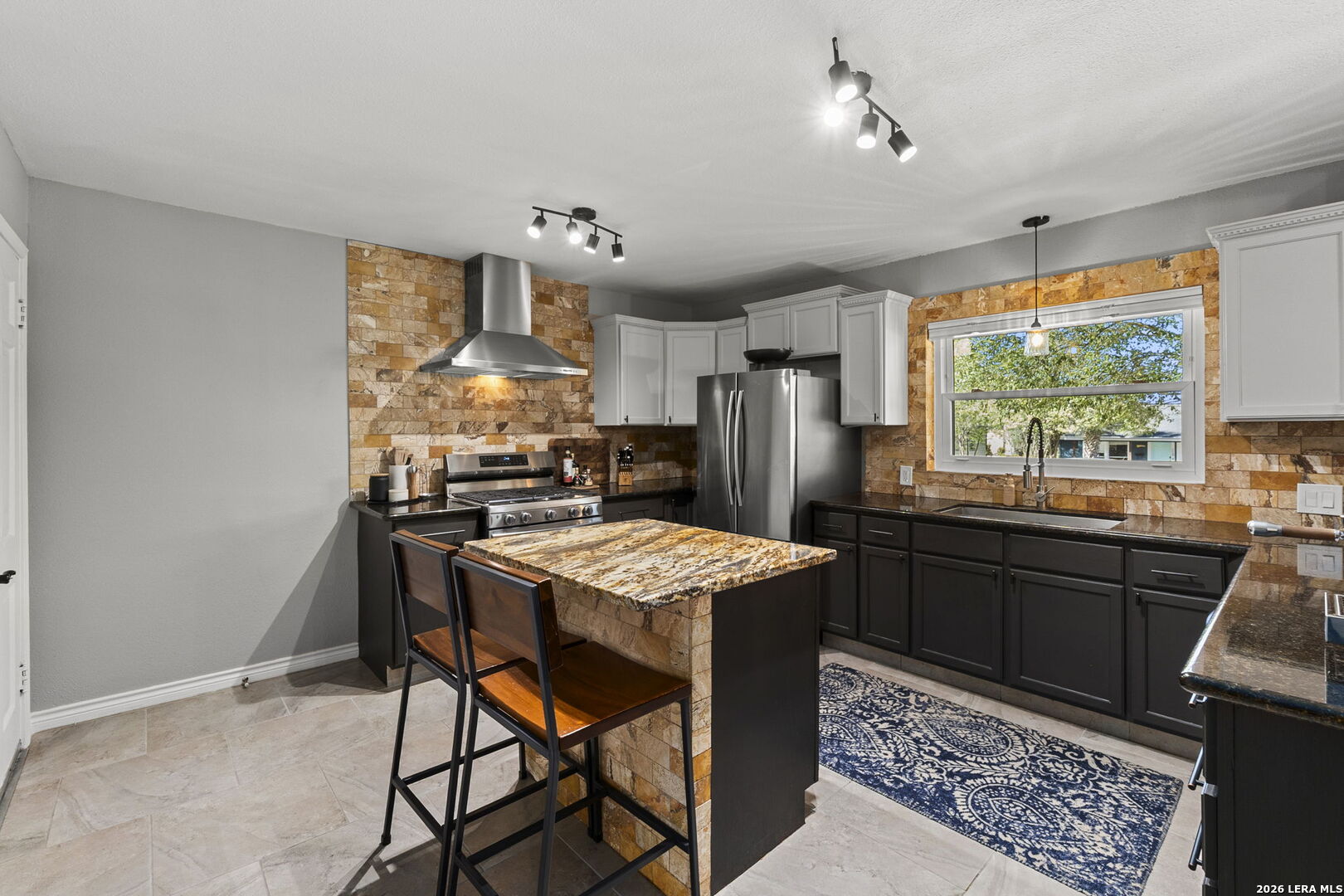 114 Blakeley Dr, ,  78209 — photo 1