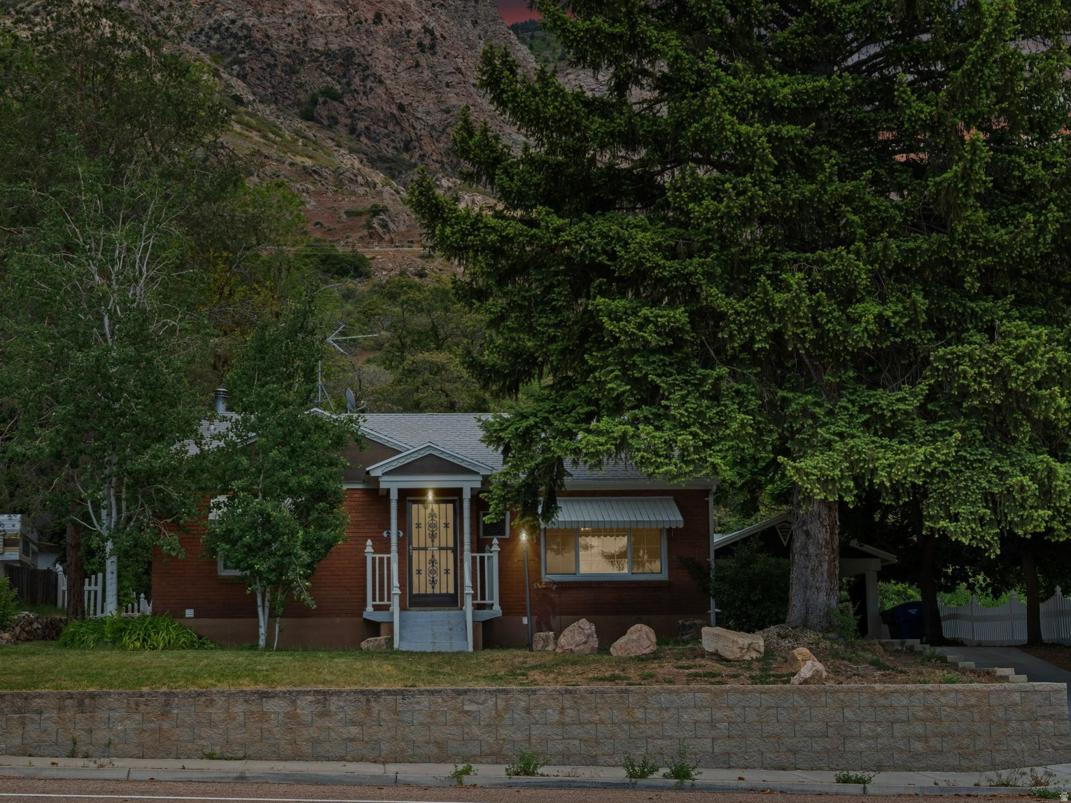 252 N HARRISON BLVD, Ogden, UT 84404 — photo 1