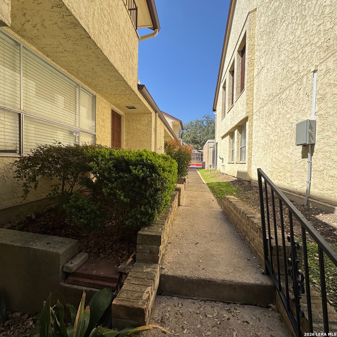 7123 thrush view, ,  78209 — photo 1