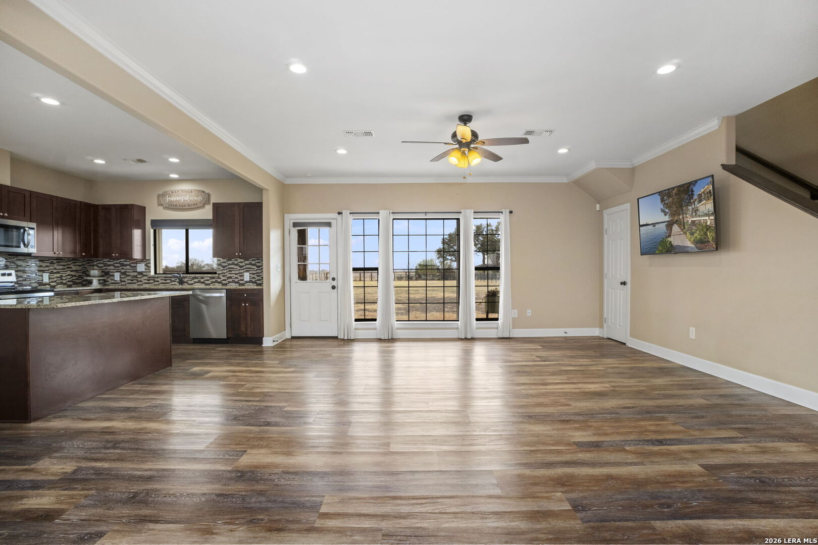 659 Thormeyer, ,  78155 — photo 1