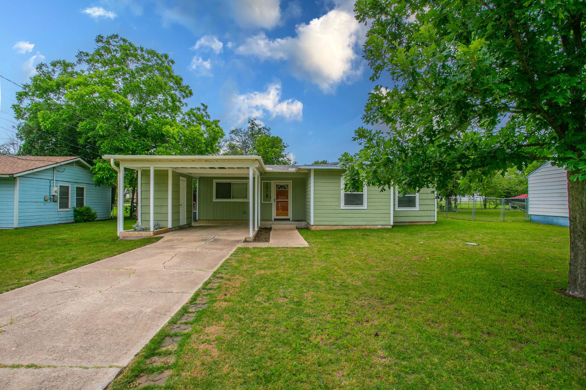 102 Circle, Belton, TX 76513 — photo 1