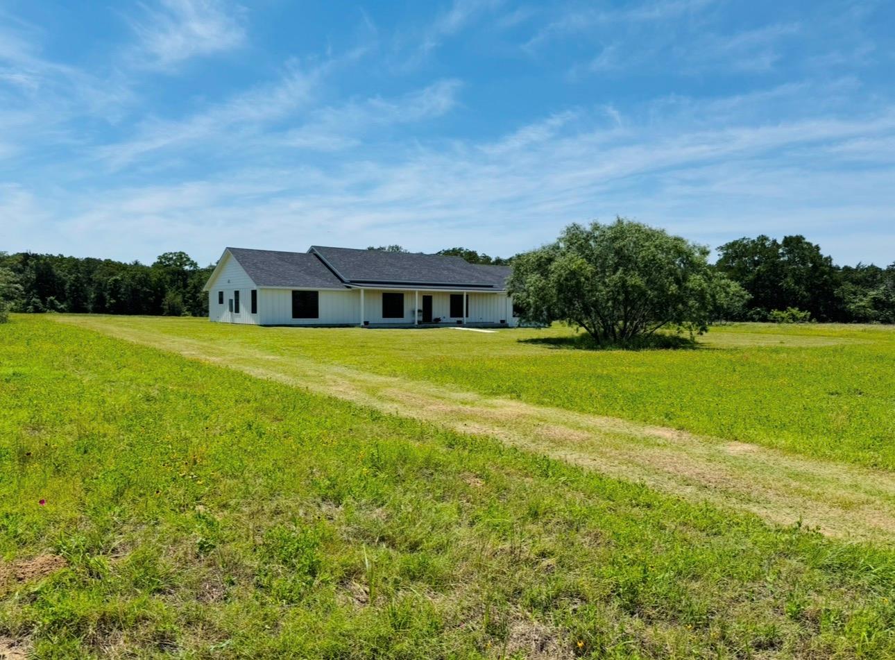 1294 Private Road 7037, Lexington, TX 78947 — photo 1