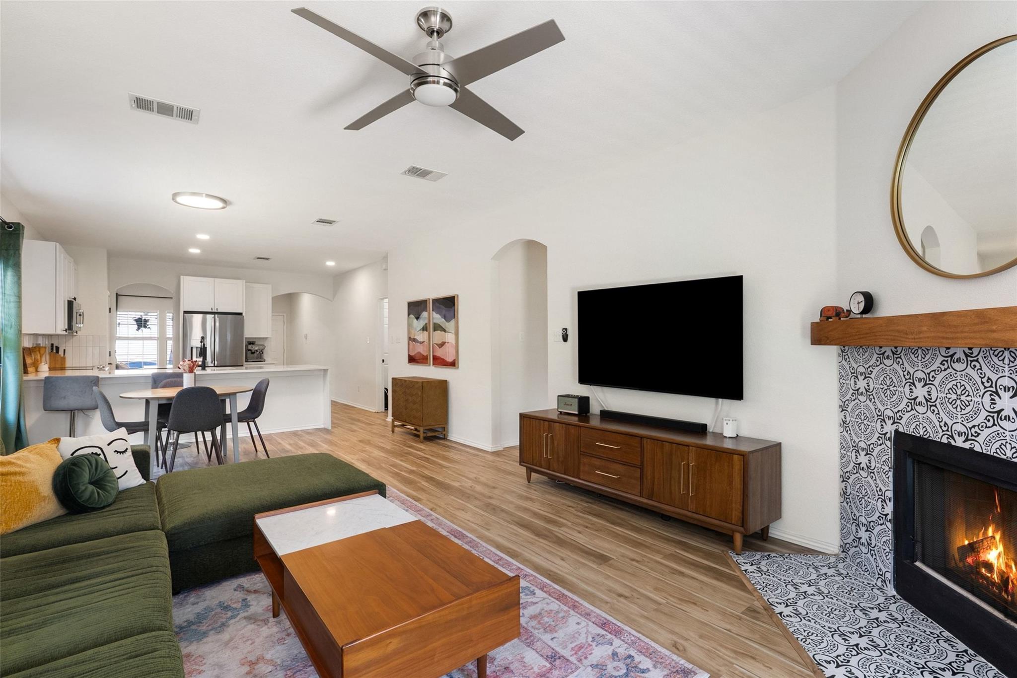 9402 Brents Elm, Austin, TX 78744 — photo 1