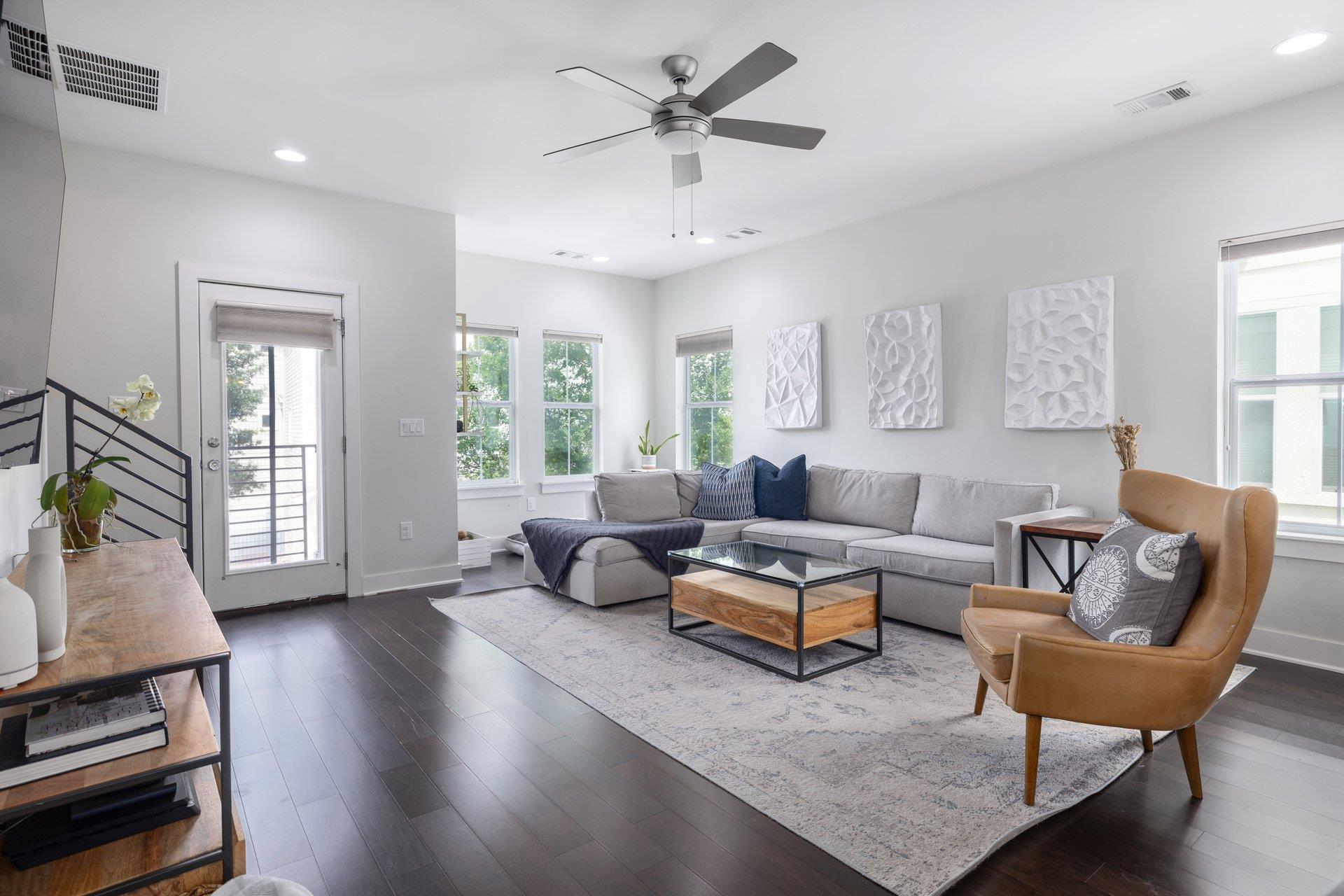 2705 Halcyon, Austin, TX 78702 — photo 1
