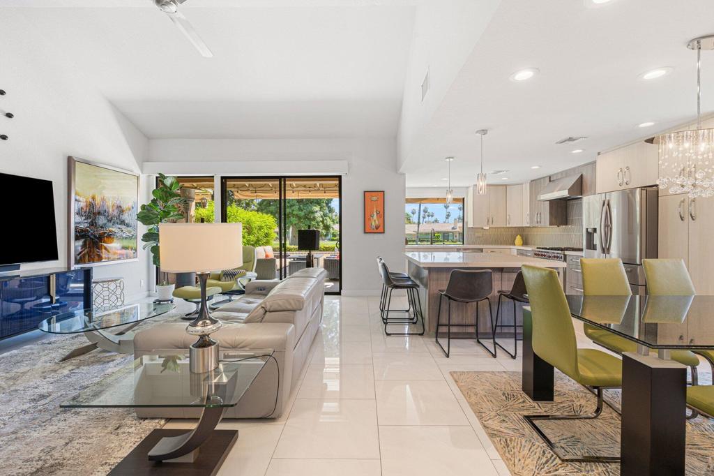 292 Tolosa Circle, Palm Desert, CA 92260 — photo 1