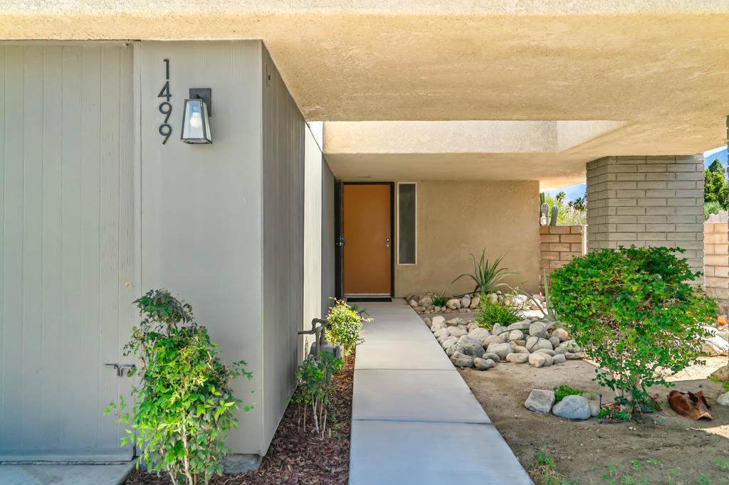 1499 Sunflower Circle N, Palm Springs, CA 92262 — photo 1