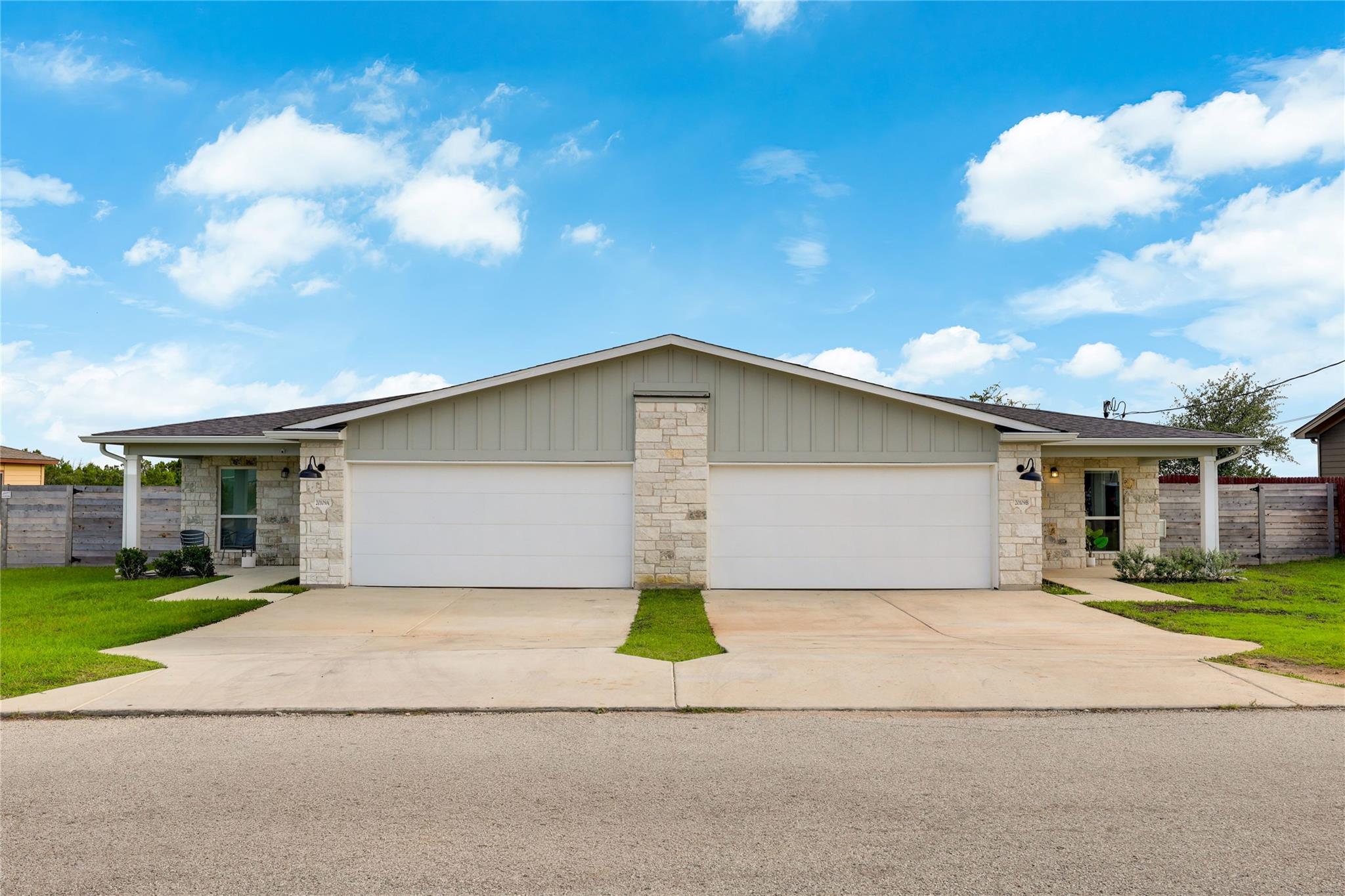20109 Travis, Lago Vista, TX 78645 — photo 1