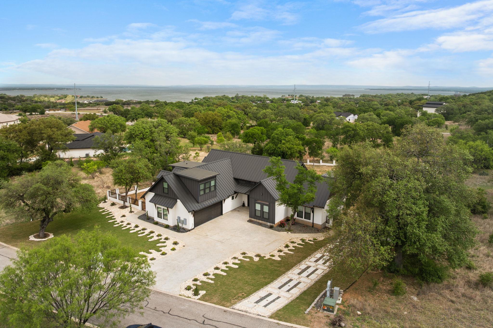 143 Keystone, Buchanan Dam, TX 78609 — photo 1