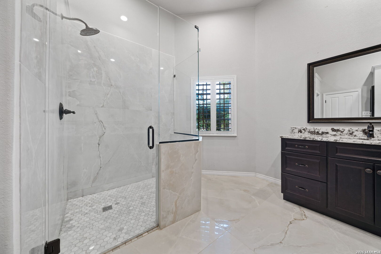 30 Burnham Glen, ,  78248 — photo 1