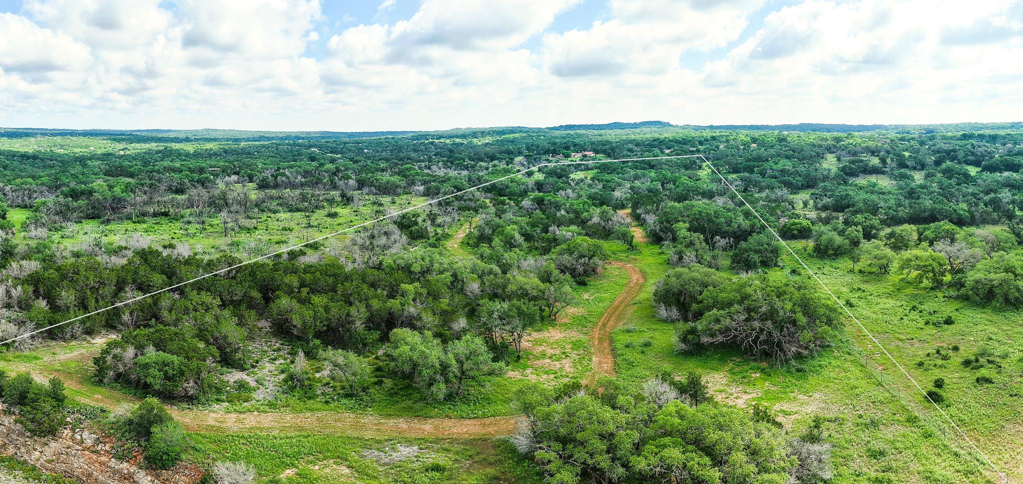 2013 Hilliard, San Marcos, TX 78666 — photo 1