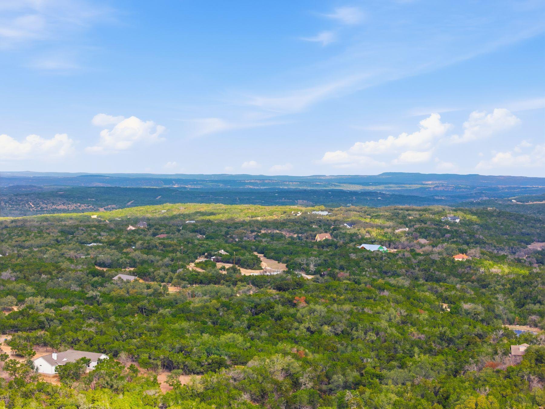 530 Pioneer, Dripping Springs, TX 78620 — photo 1