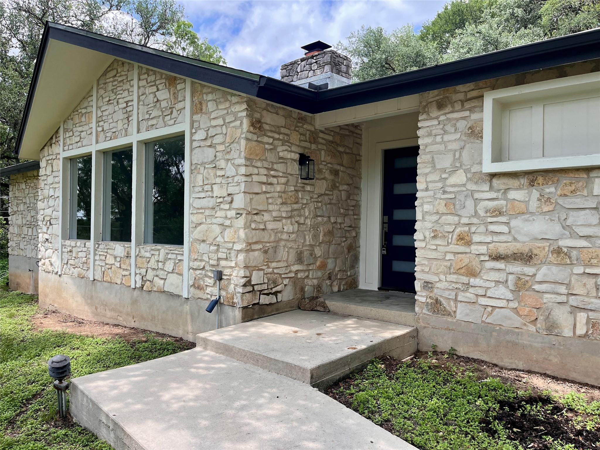 2 Timbercrest, San Marcos, TX 78666 — photo 1