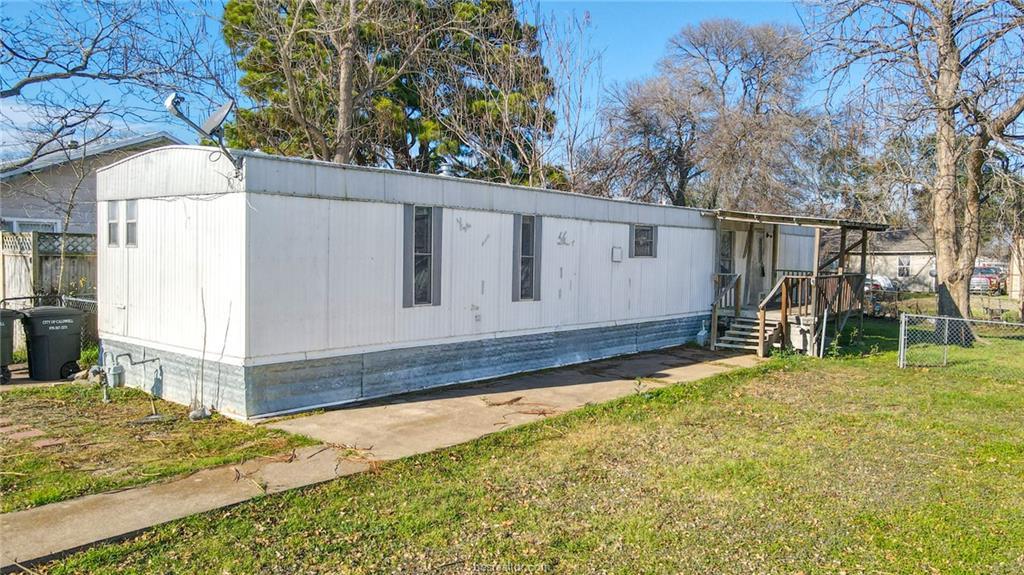 806 N Oneal Street, Caldwell, TX 77836 — photo 1