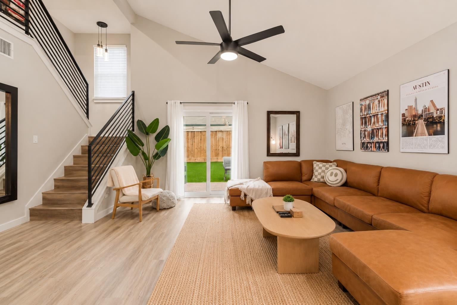 5405 Meadow, Austin, TX 78744 — photo 1