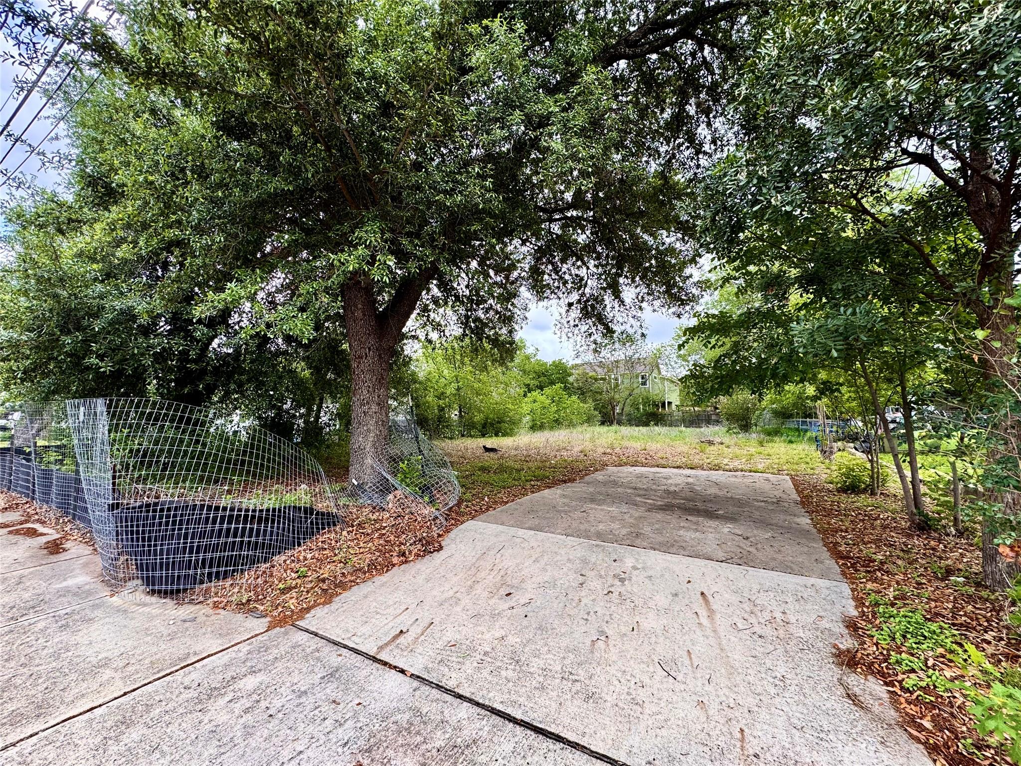 6201 Club, Austin, TX 78741 — photo 1