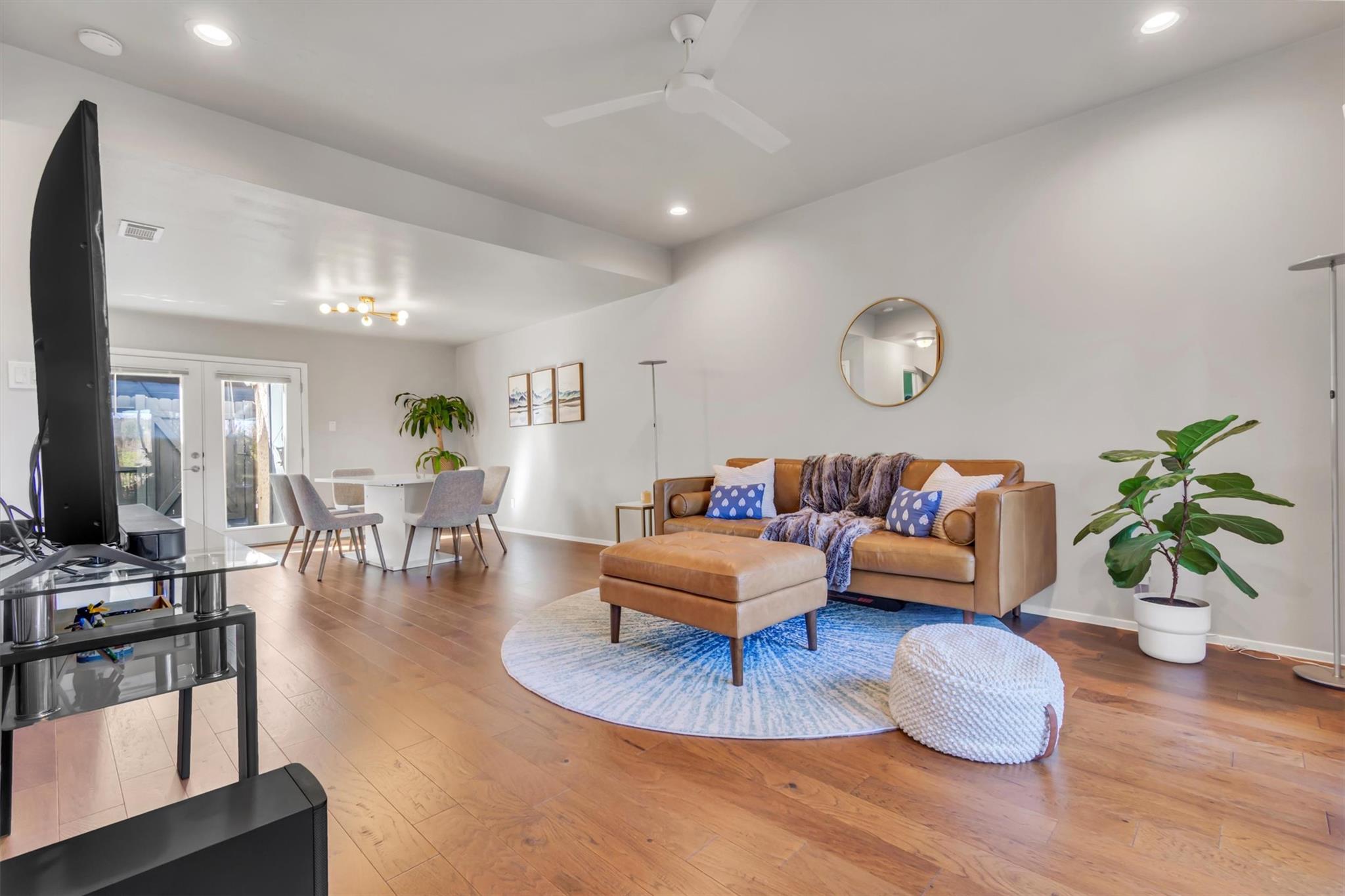 3601 Las Colinas, Austin, TX 78731 — photo 1