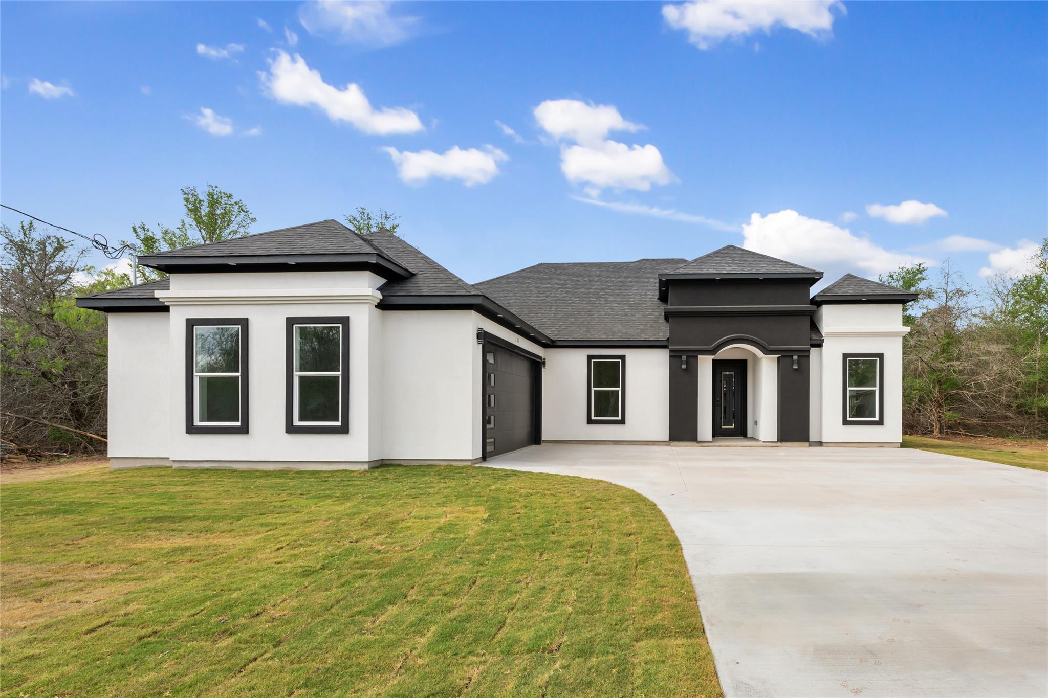 121 Keomuku, Bastrop, TX 78602 — photo 1