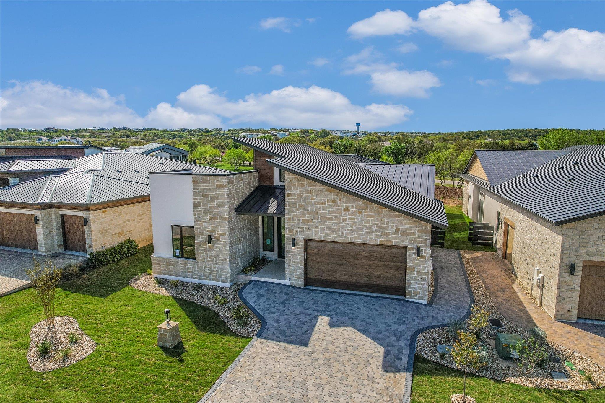 121 Azalea, Horseshoe Bay, TX 78657 — photo 1