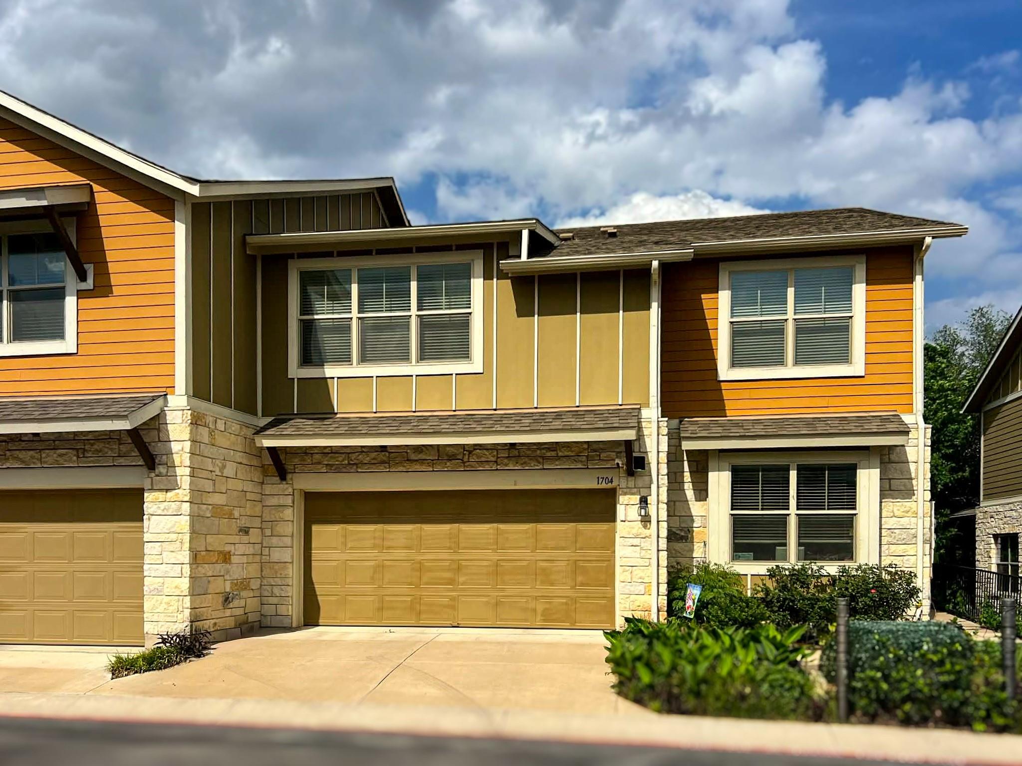 516 Slaughter, Austin, TX 78744 — photo 1
