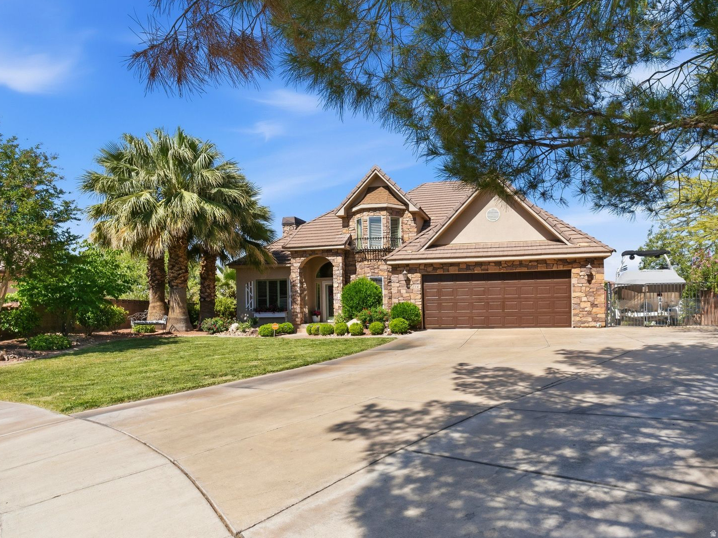 834 N DUSK CIR, St. George, UT 84770 — photo 1