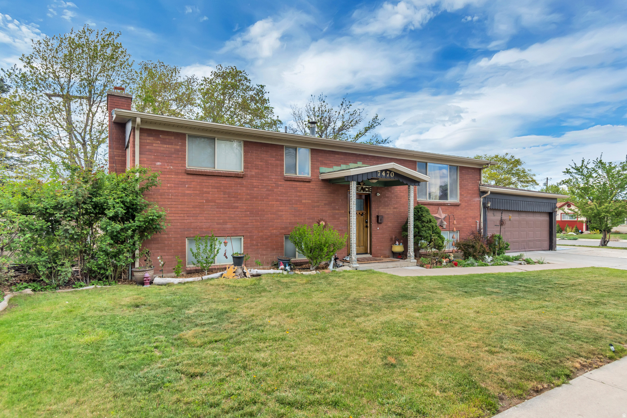 7470 S RAMANEE DR DR, Midvale, UT 84047 — photo 1