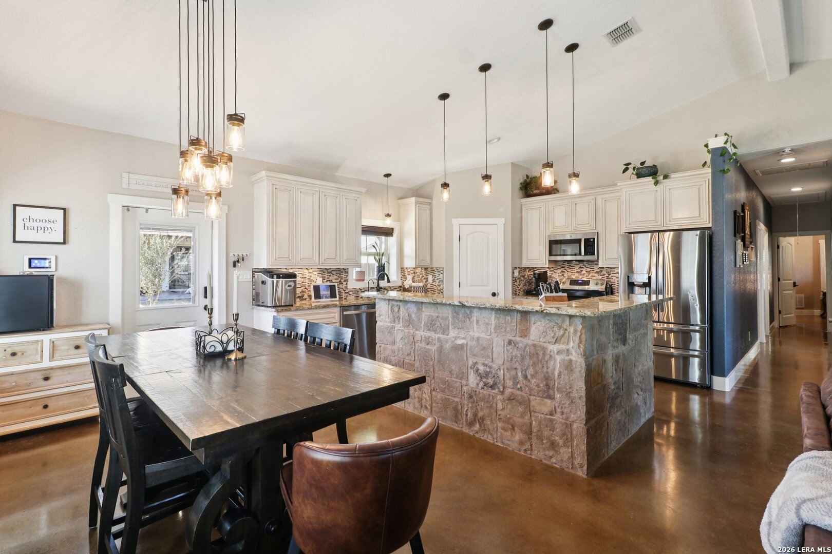 418 Tailwind, ,  78155 — photo 1