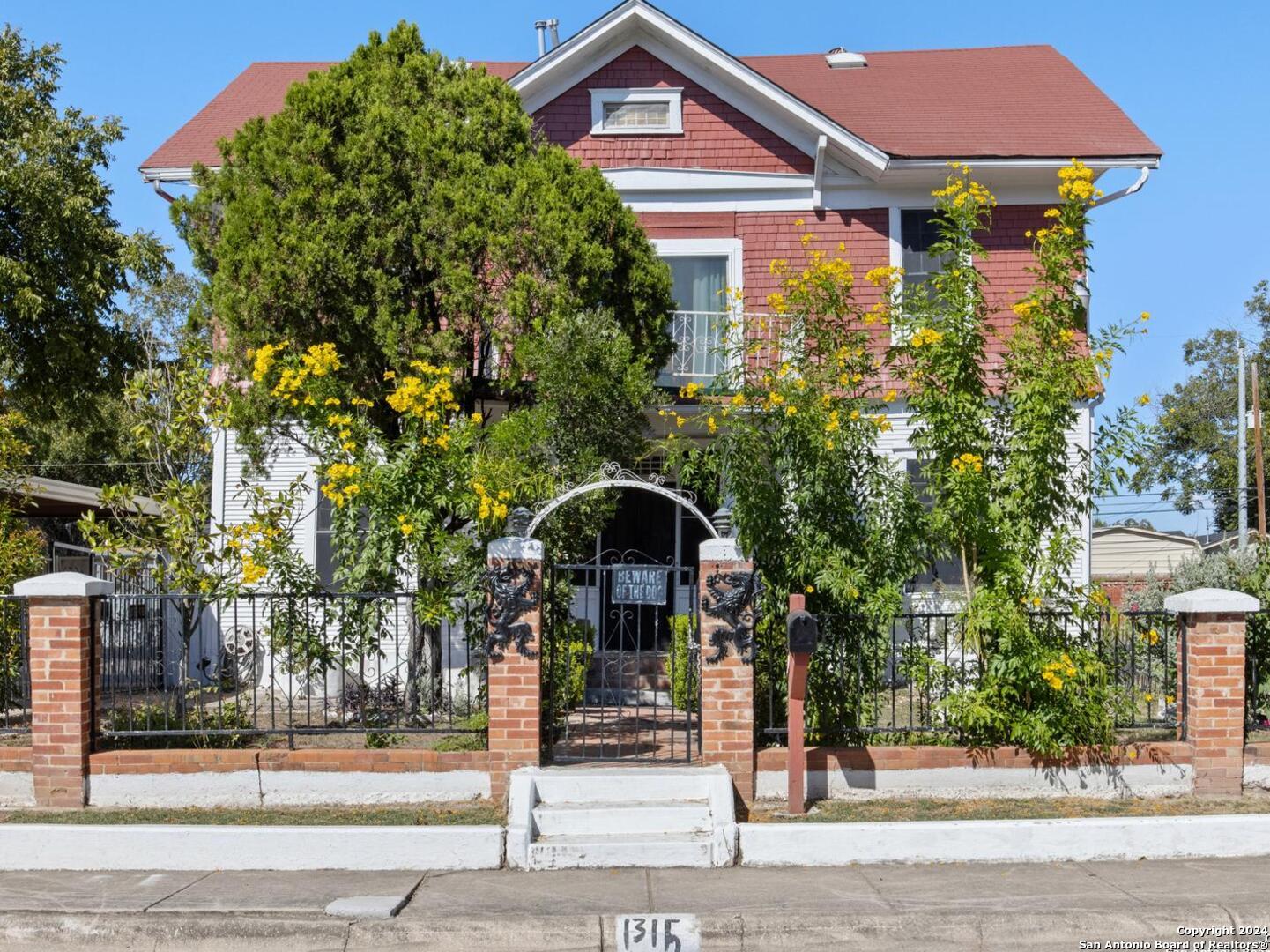 1315 ALAMETOS, , 78201 — photo 1