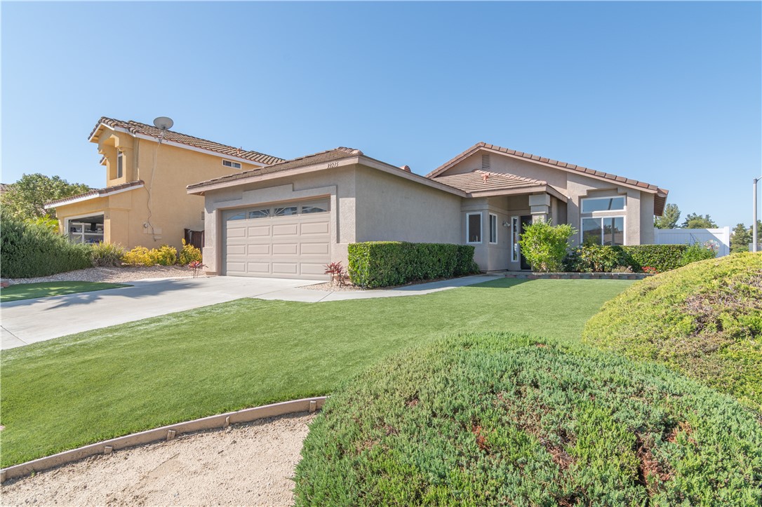 33215 Avenida Bicicleta, Temecula, CA 92592 — photo 1