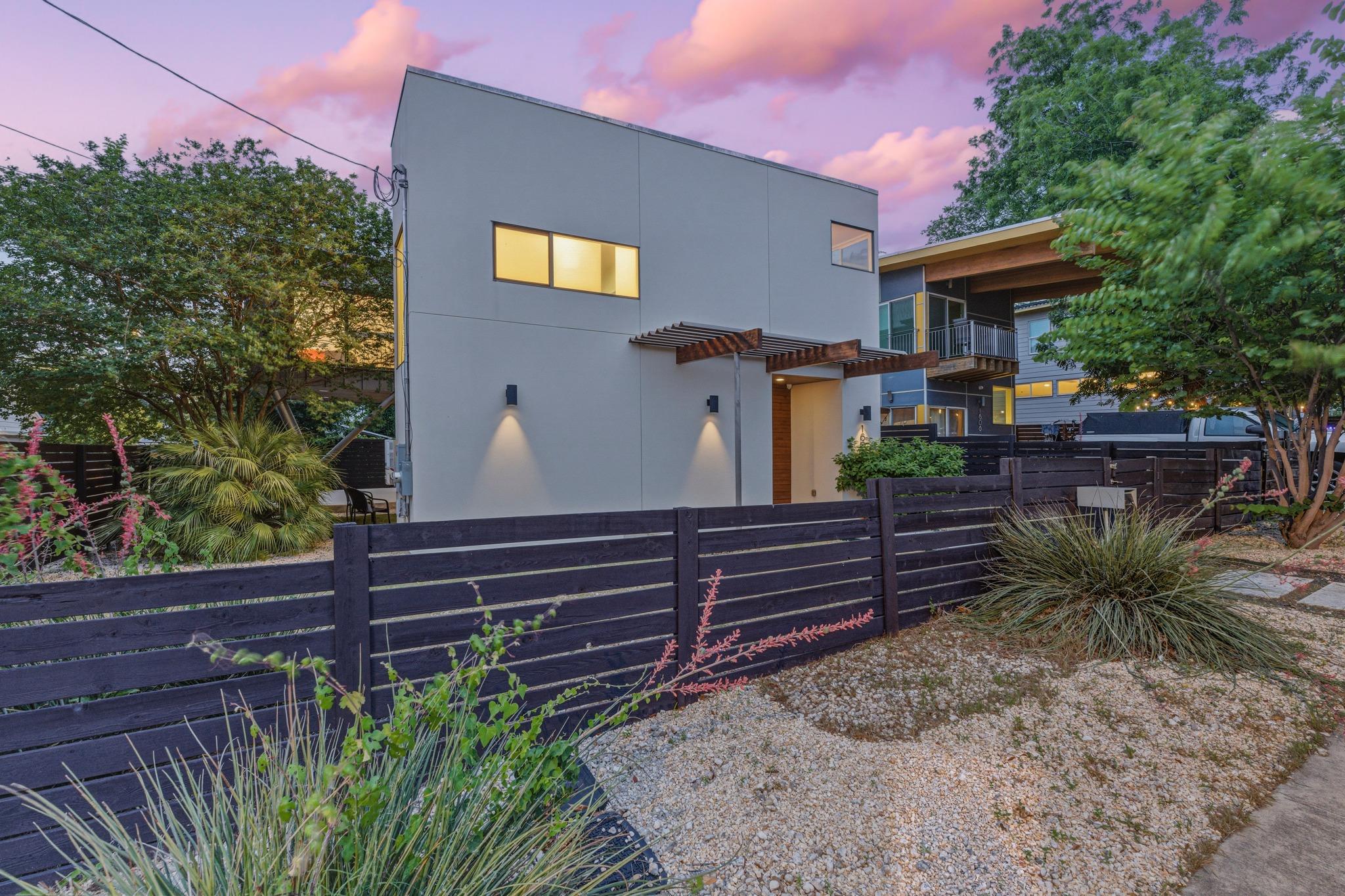 1606 Salina, Austin, TX 78702 — photo 1