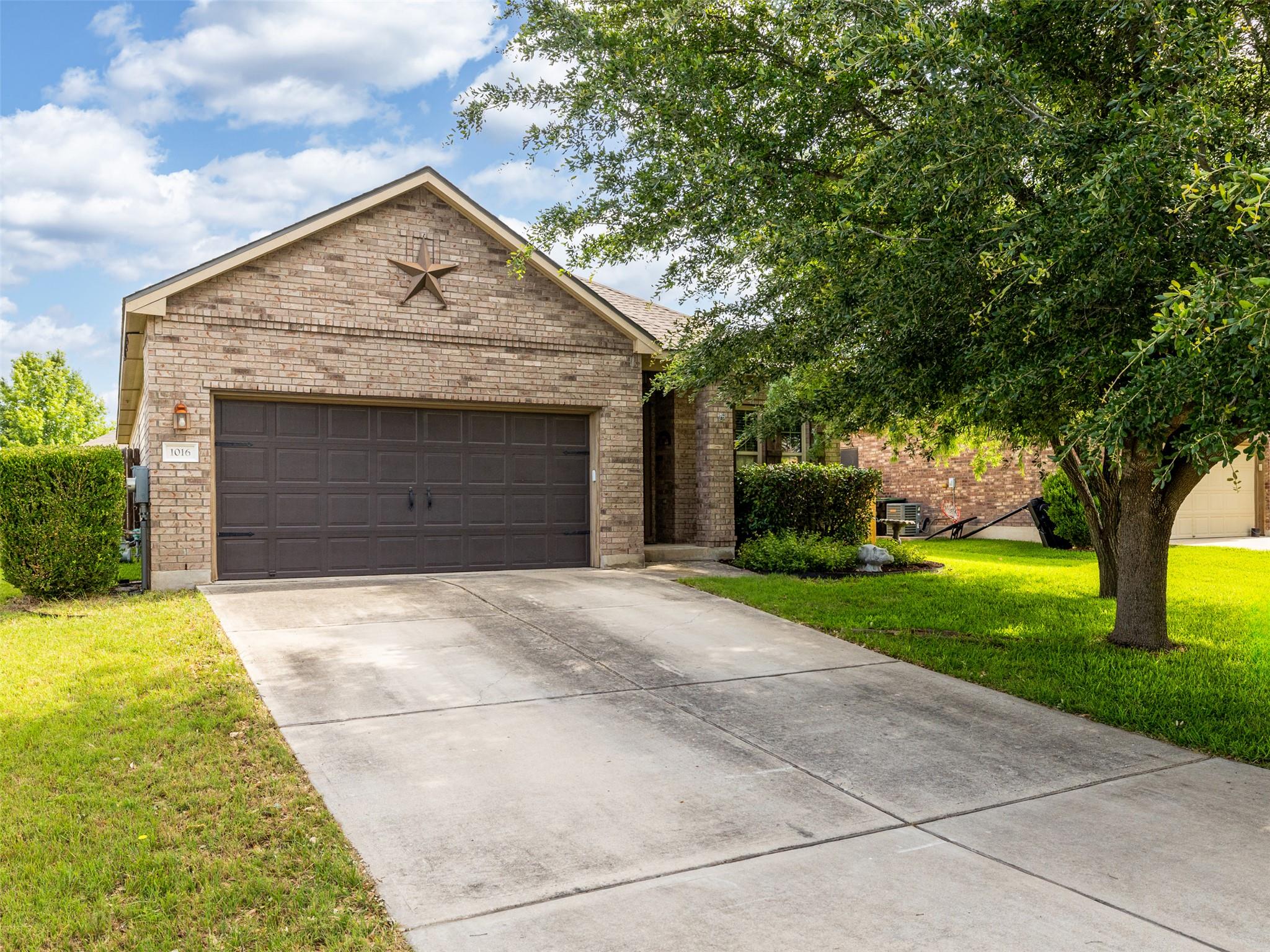 1016 Hondo, Hutto, TX 78634 — photo 1