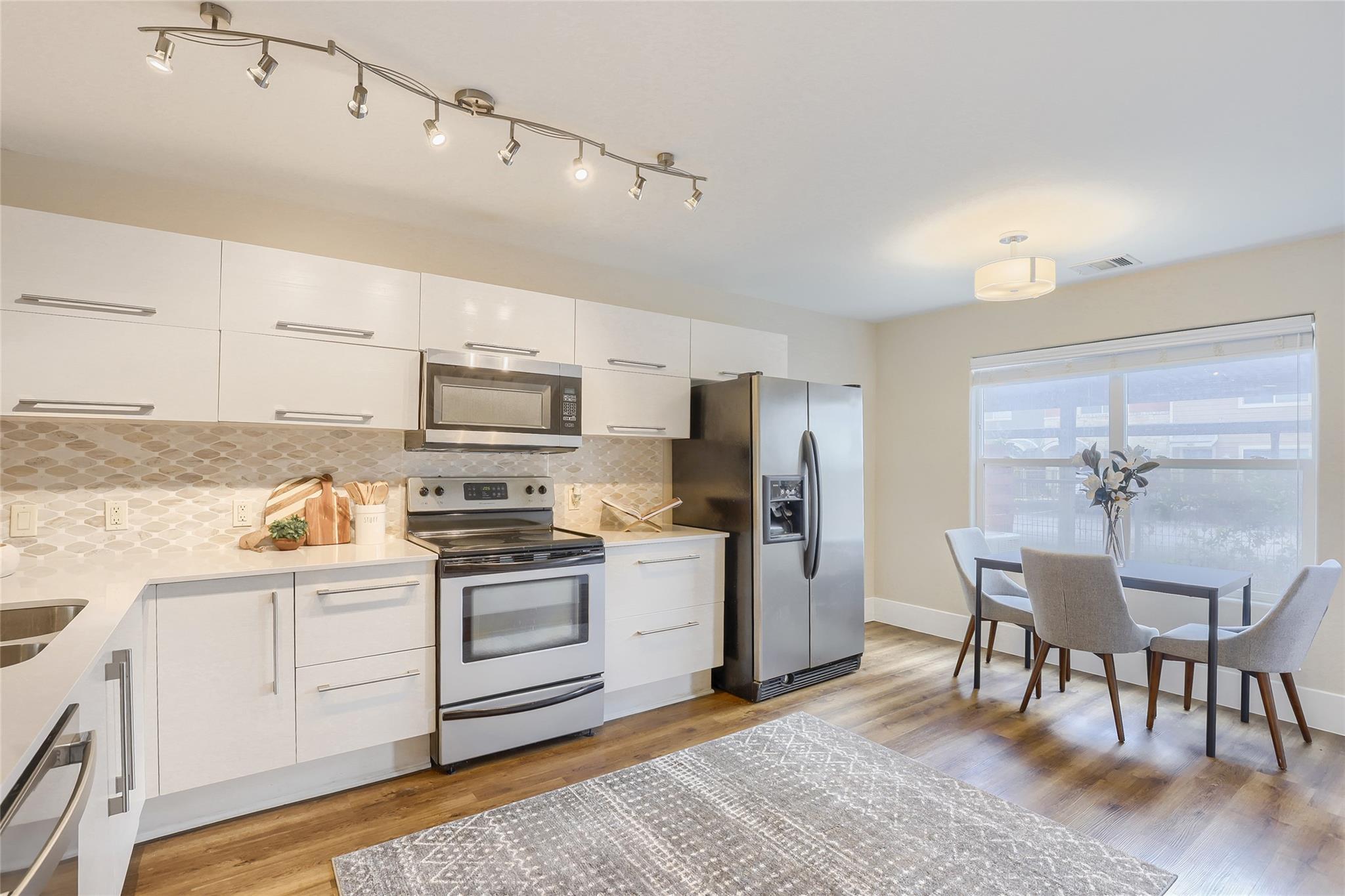 1101 Grove, Austin, TX 78741 — photo 1
