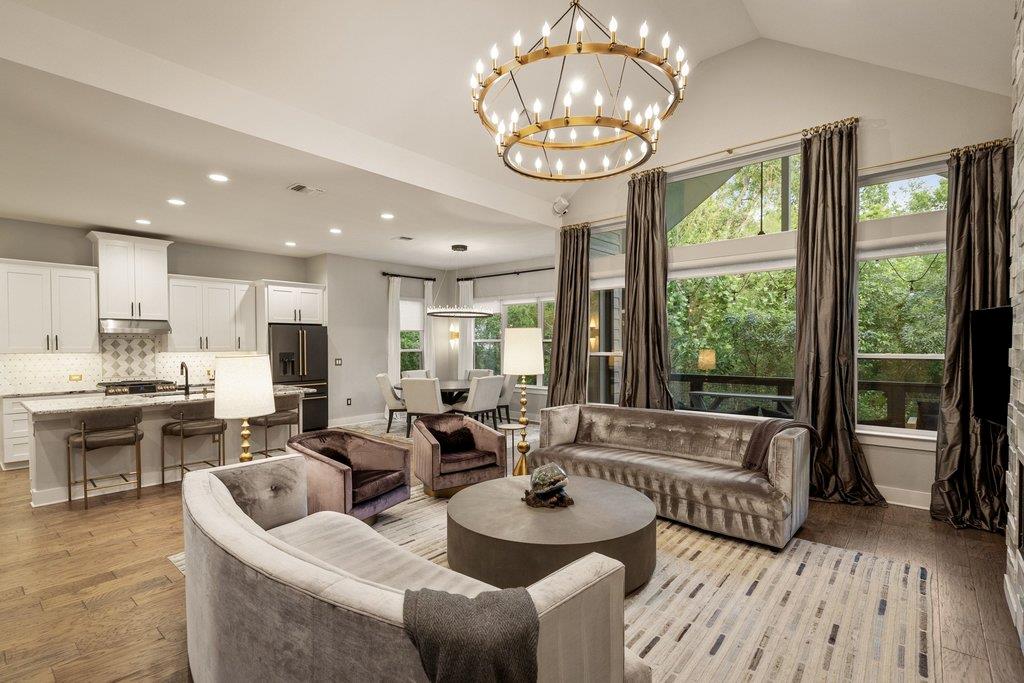 3018 Sunridge, Austin, TX 78741 — photo 1