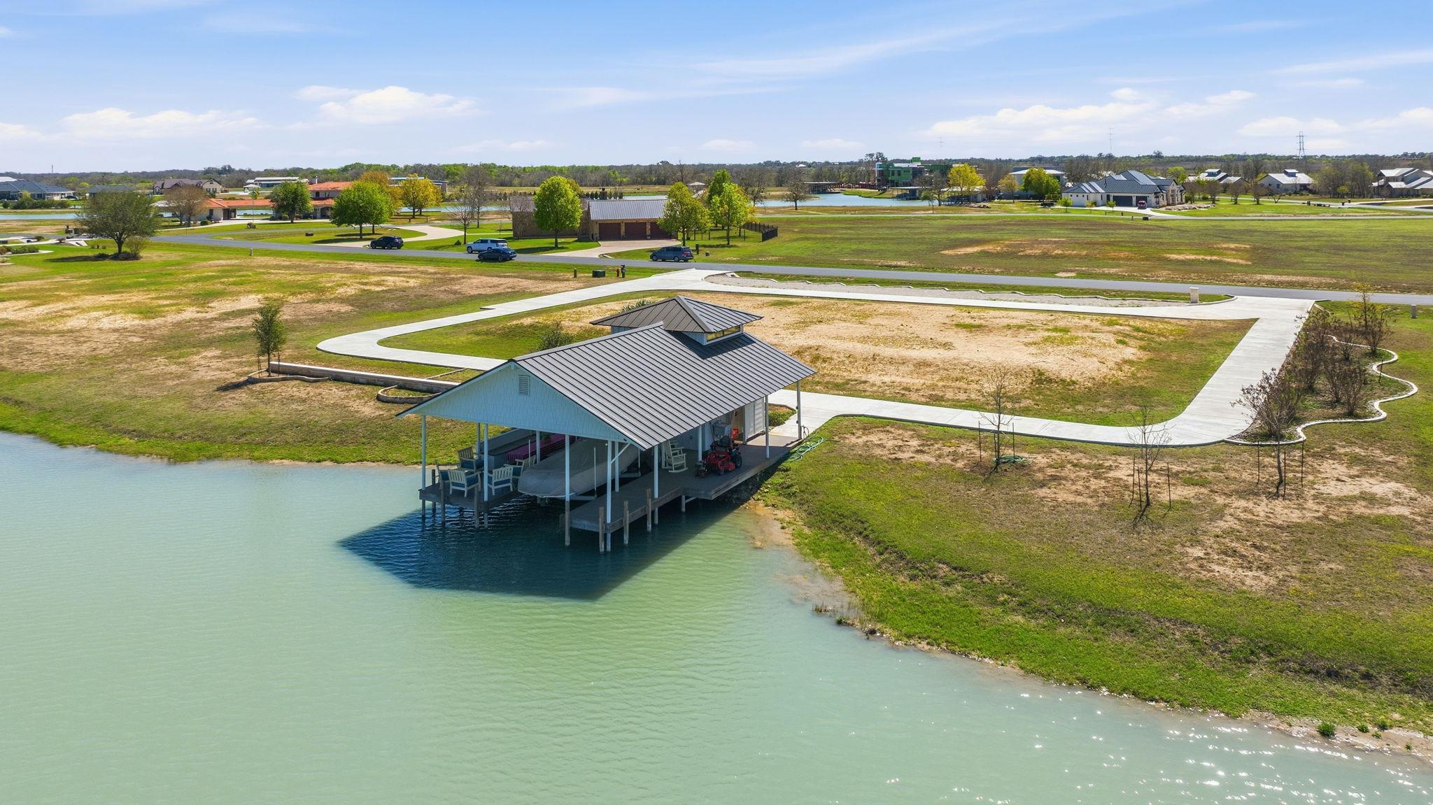 108 Lakeside, Martindale, TX 78655 — photo 1