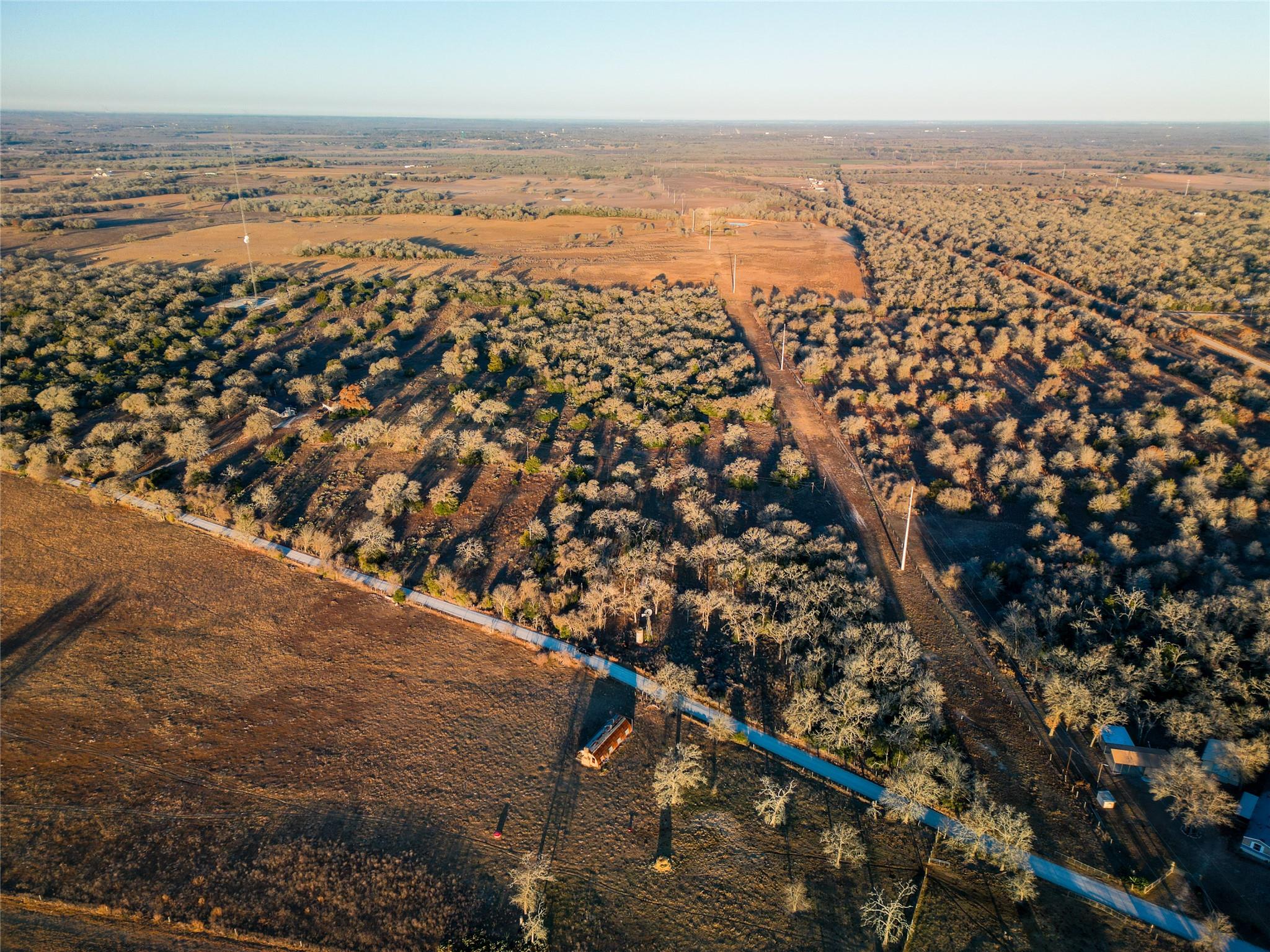 000 Sandy Pine, Luling, TX 78648 — photo 1