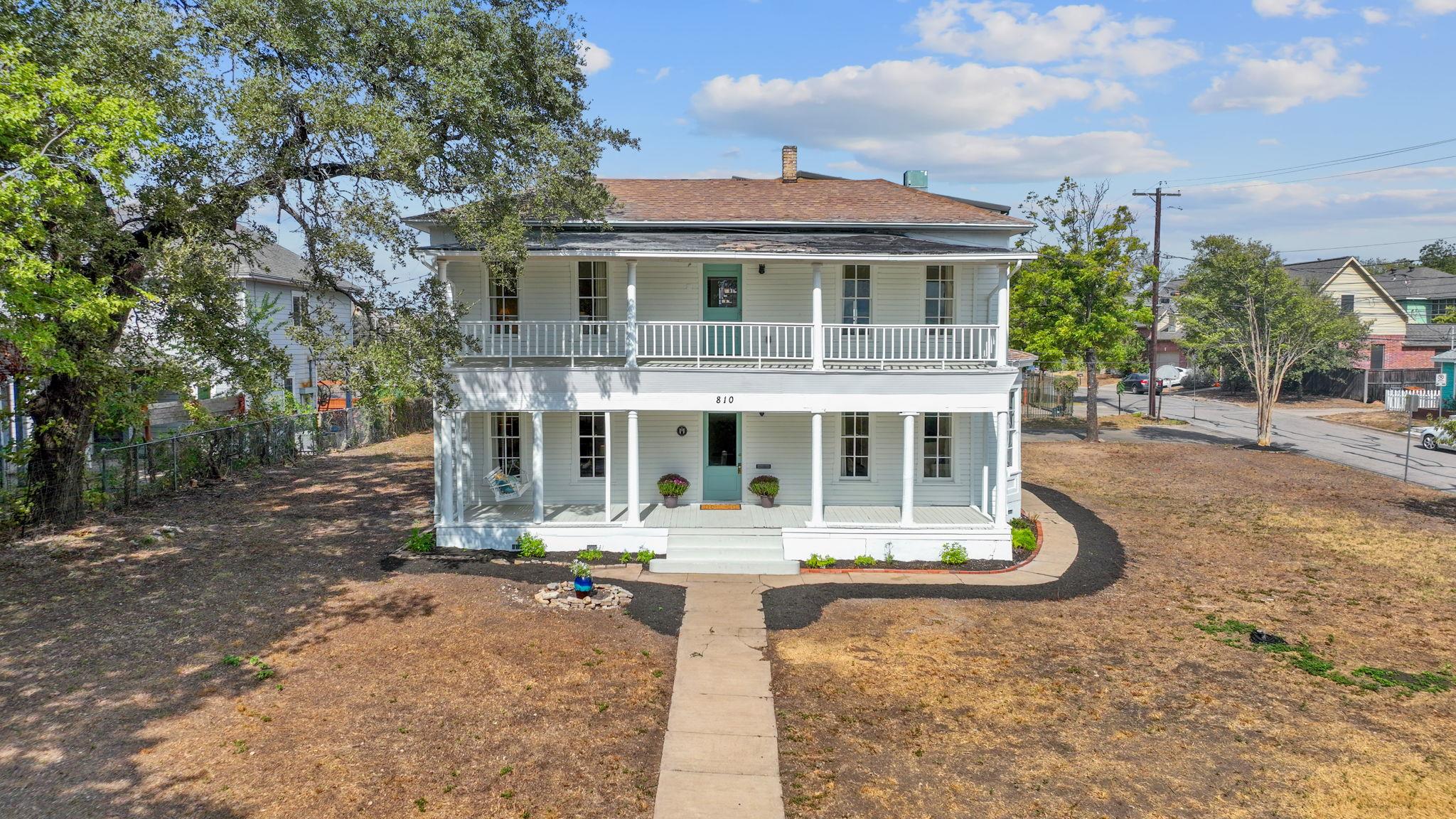 810 13th, Austin, TX 78702 — photo 1