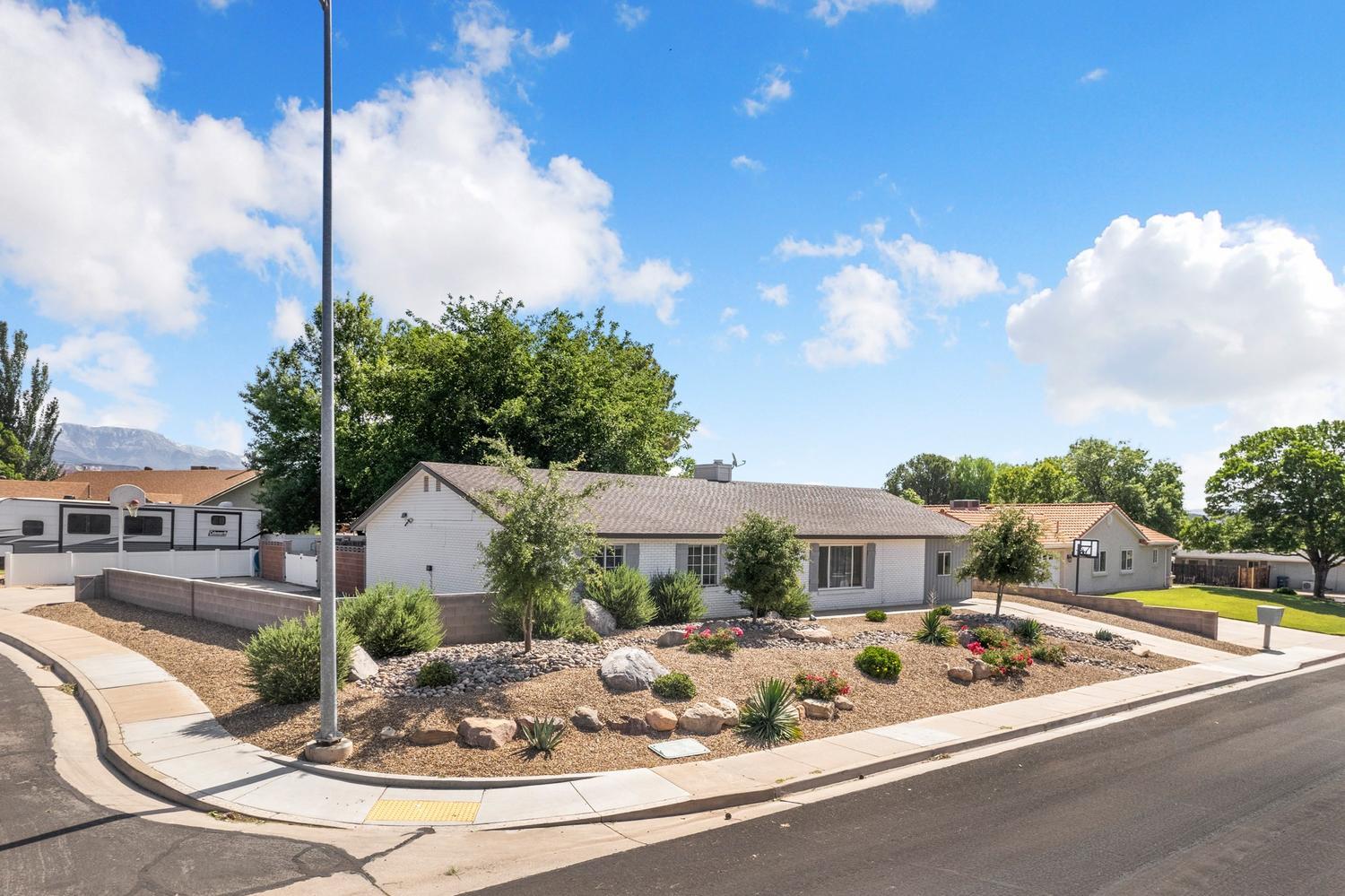 3138 CRESTVIEW DR, Santa Clara, UT 84765 — photo 1
