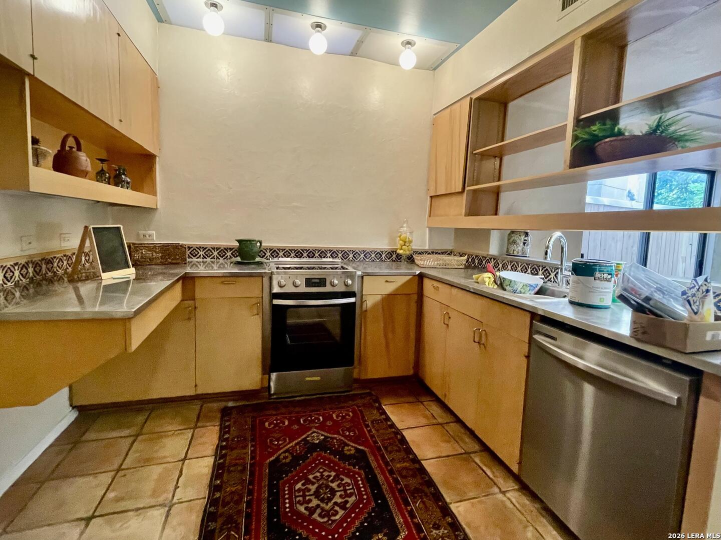 409 Circle, , 78209 — photo 1