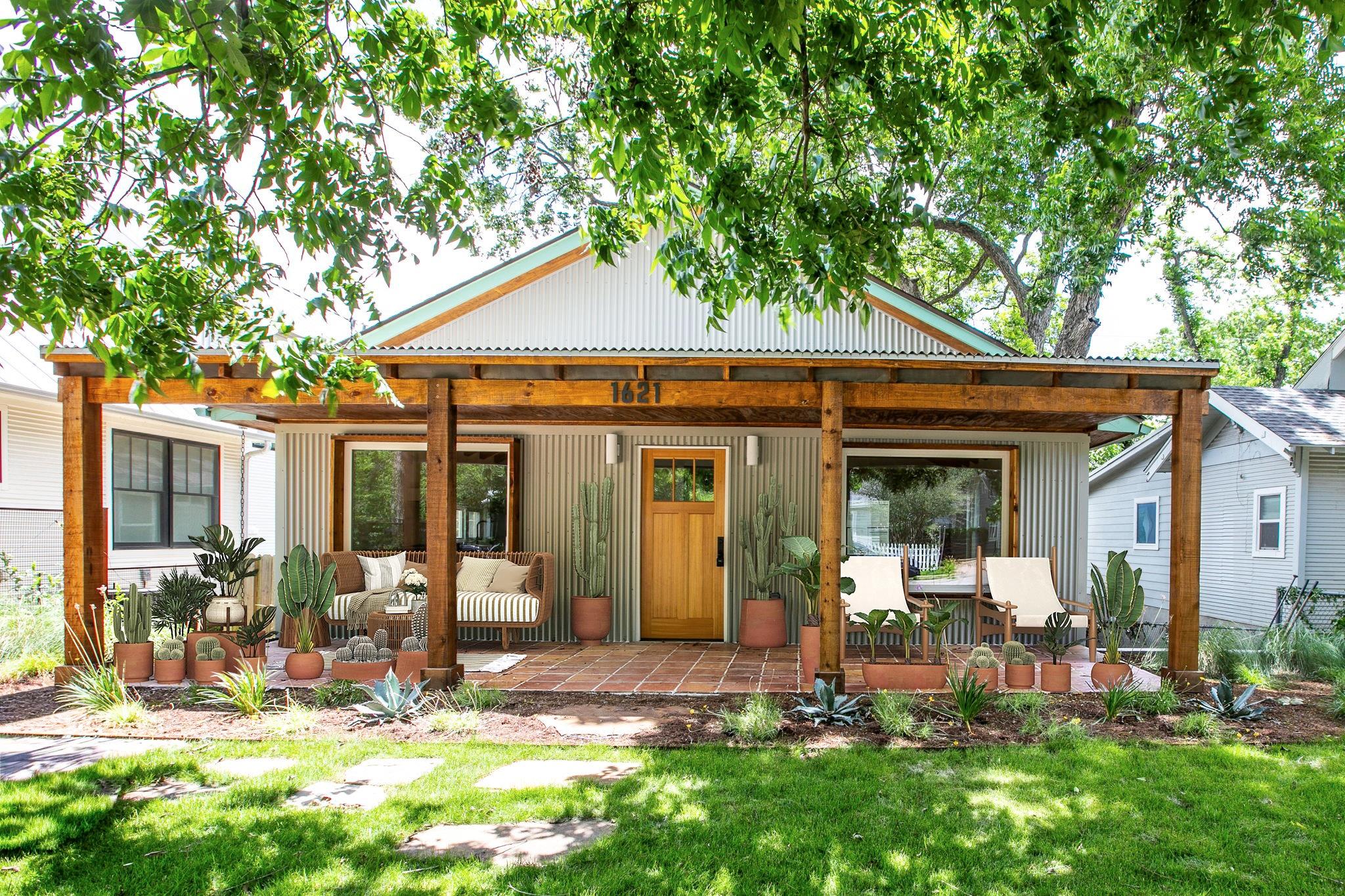 1621 Garden, Austin, TX 78702 — photo 1