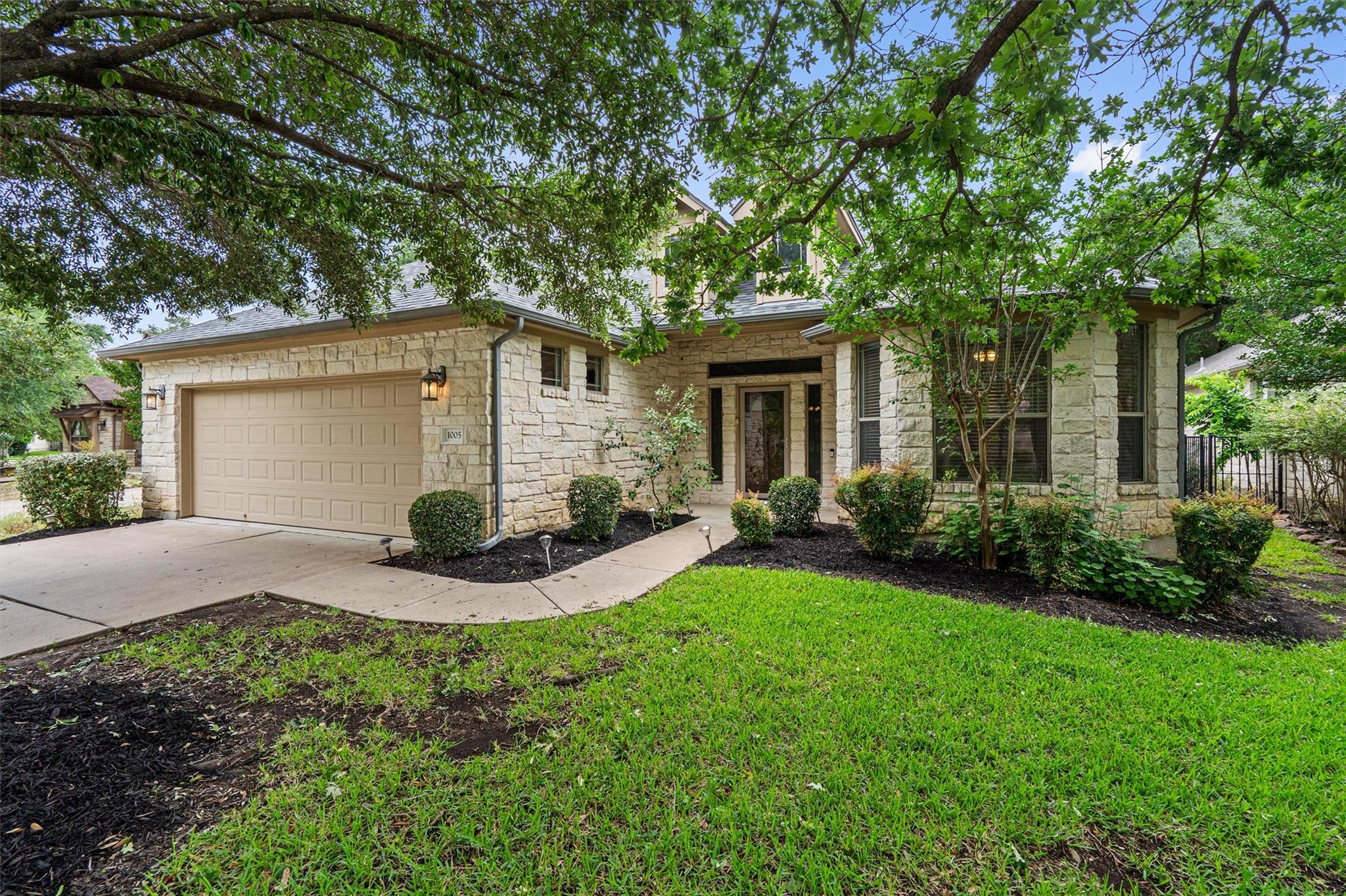 1005 Fort Davis, Georgetown, TX 78633 — photo 1