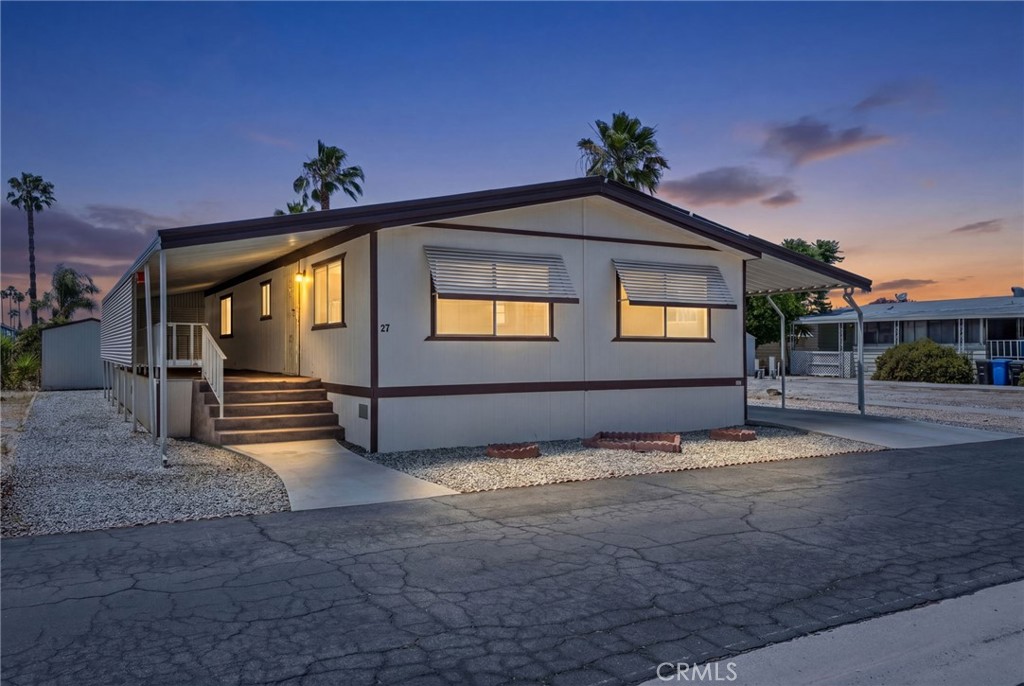 1525 W Oakland 27, Hemet, CA 92543 — photo 1