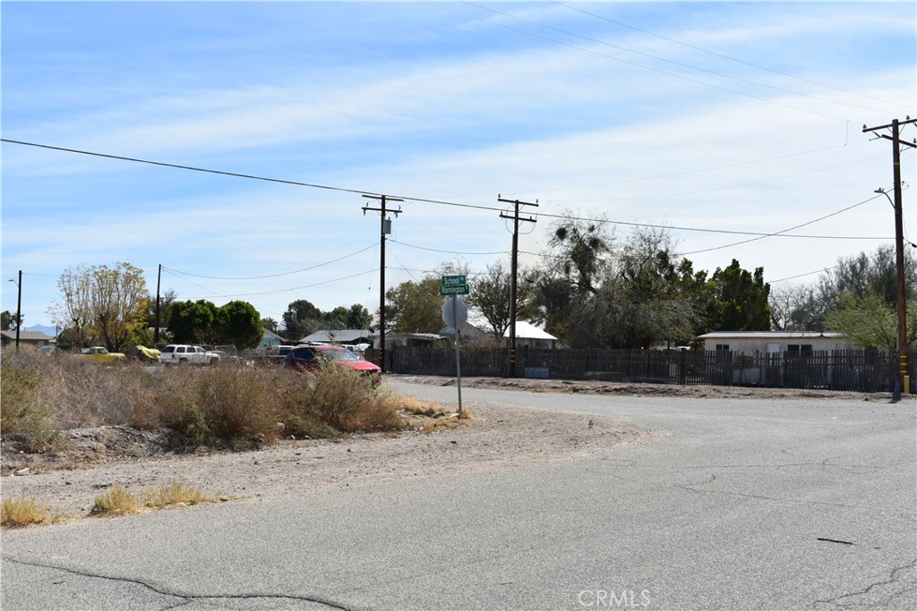 3-87227402 Broadway, Blythe, CA 92225 — photo 1