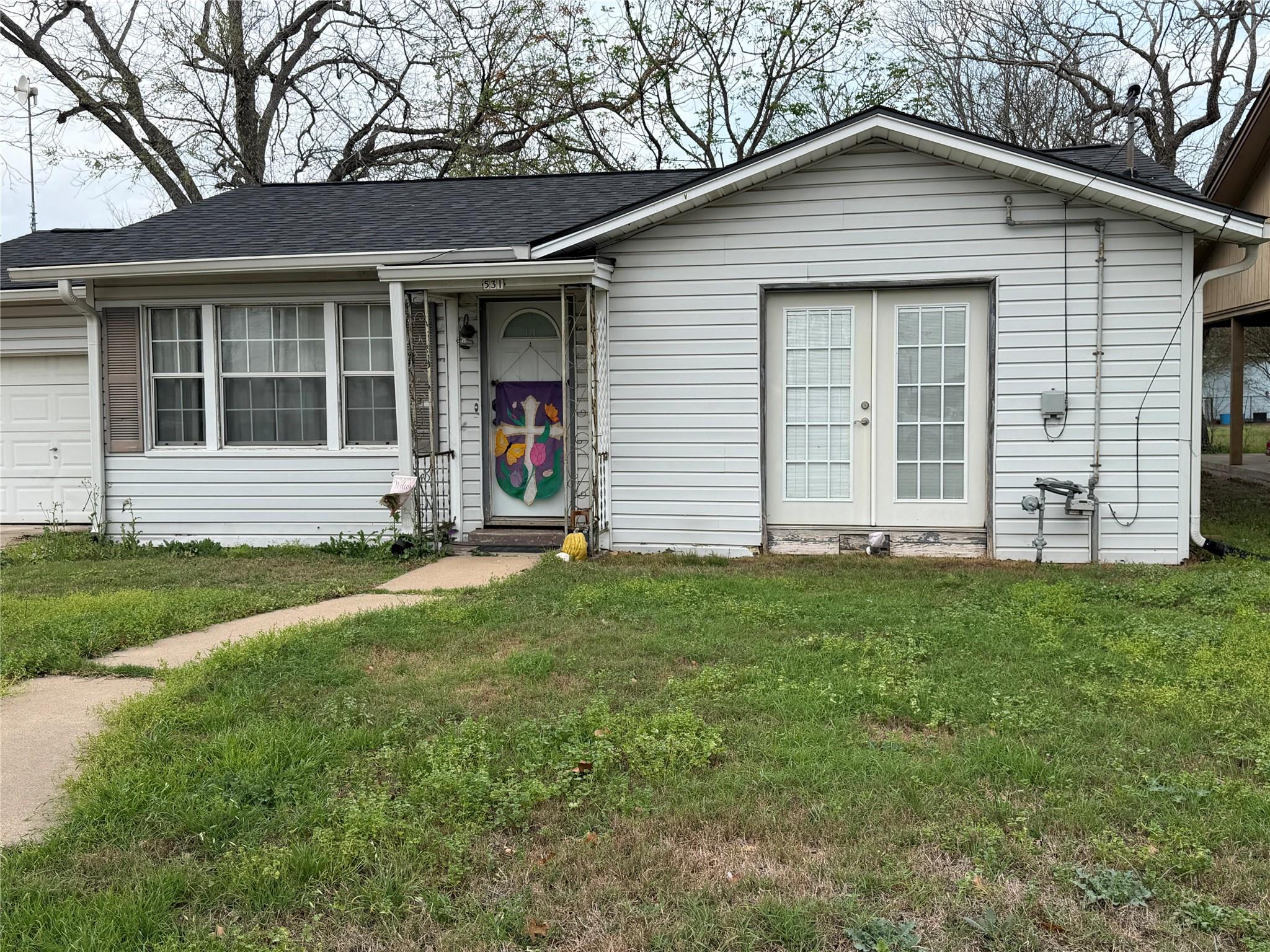 531 Houston, Giddings, TX 78942 — photo 1