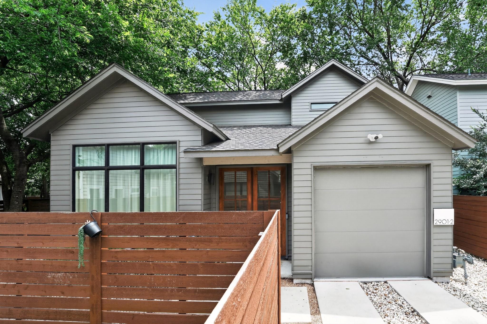2901 Castro, Austin, TX 78702 — photo 1