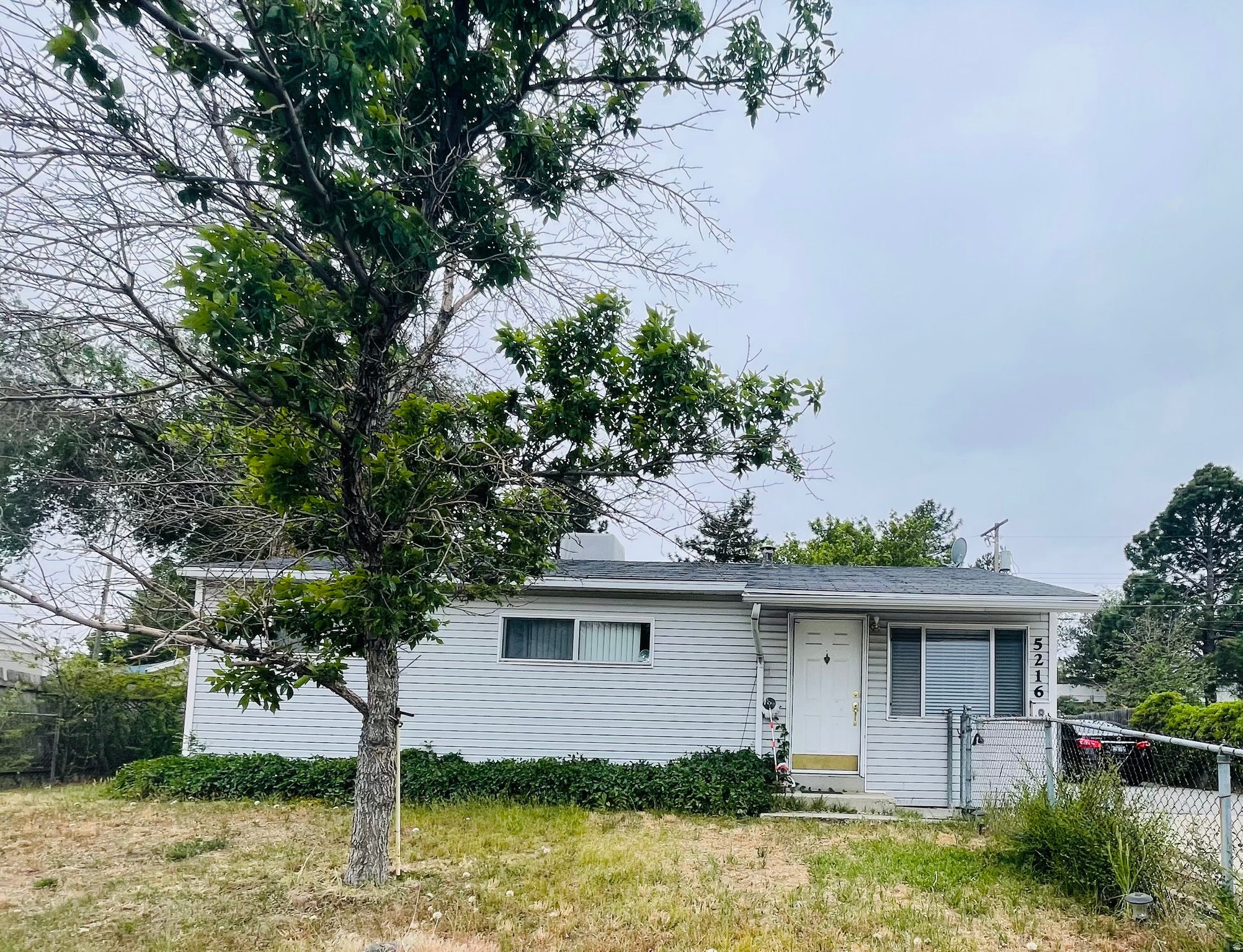 5216 S PIEPER BLVD, Salt Lake City, UT 84118 — photo 1