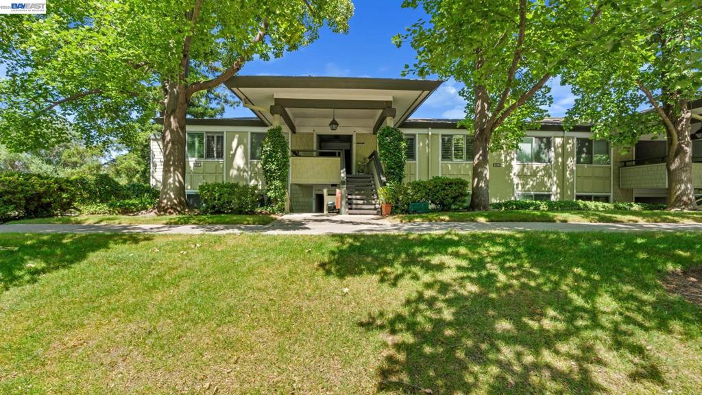 2128 Tice Creek Dr 3, Walnut Creek, CA 94595 — photo 1