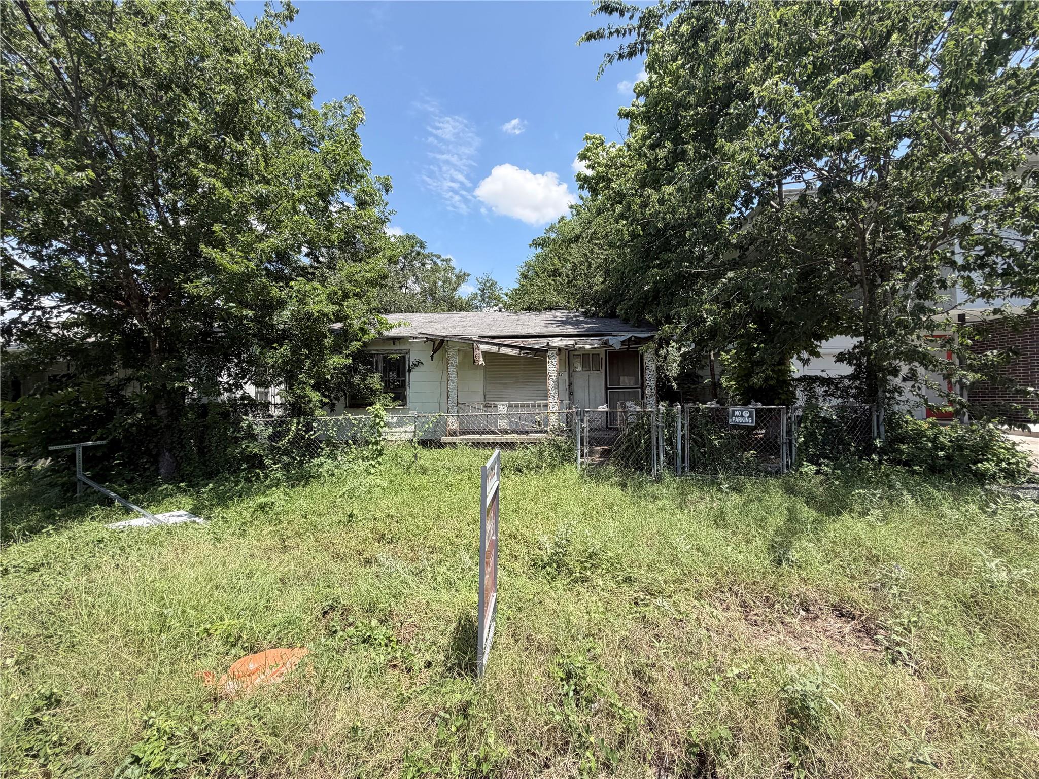 1202 Hackberry, Austin, TX 78702 — photo 1