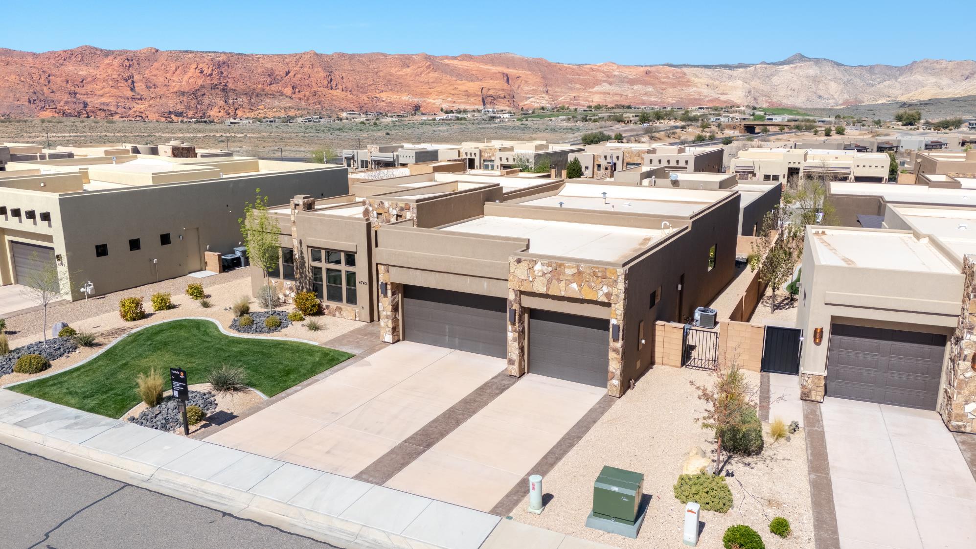 4745 N COTTONTAIL DR, St George, UT 84770 — photo 1