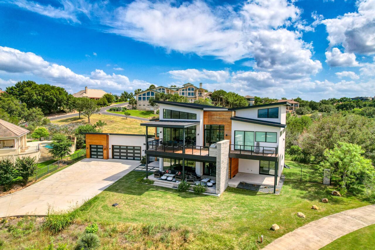 207 Kites, Horseshoe Bay, TX 78657 — photo 1