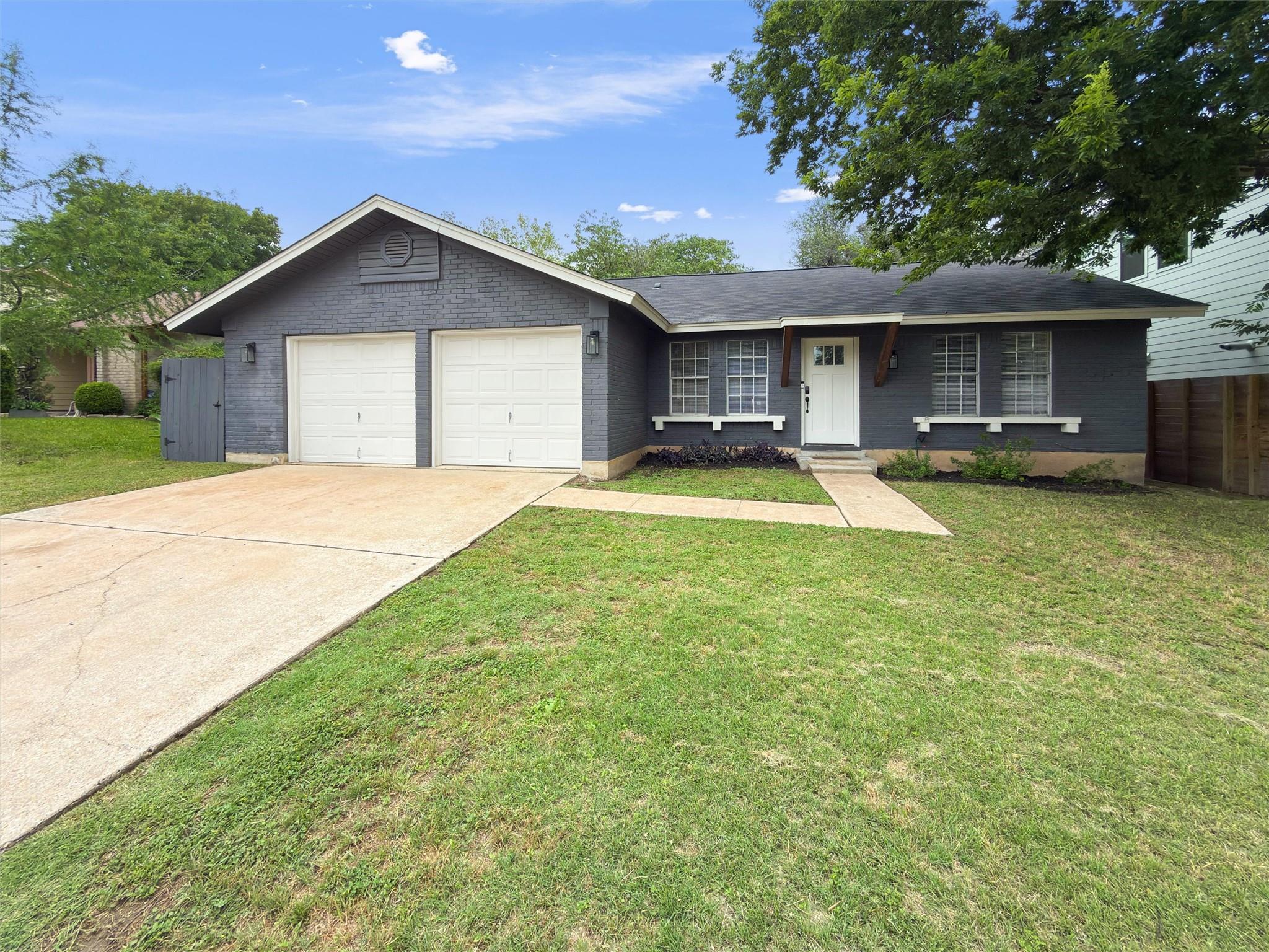 800 Huntingdon, Austin, TX 78745 — photo 1